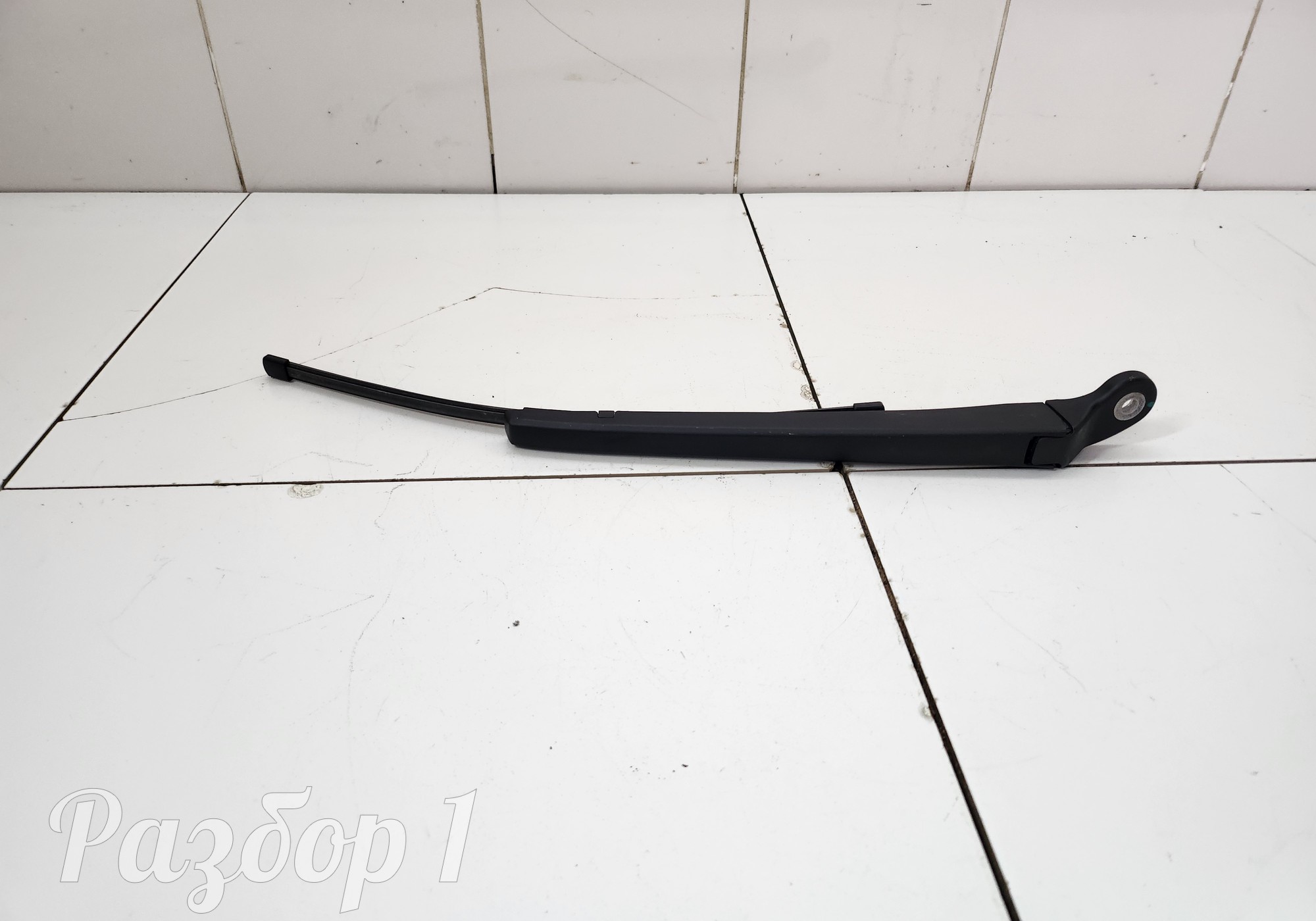 Поводок стеклоочистителя задний для Geely Atlas II (с 2023)