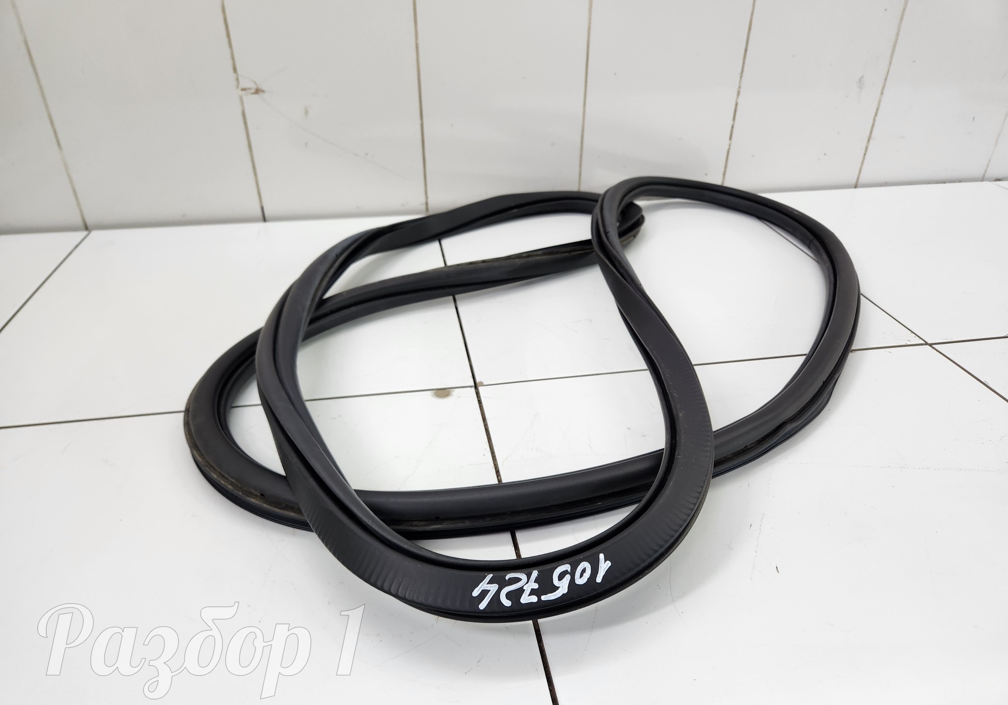 Уплотнитель проема передней левой двери для Faw Bestune B70 (с 2020)