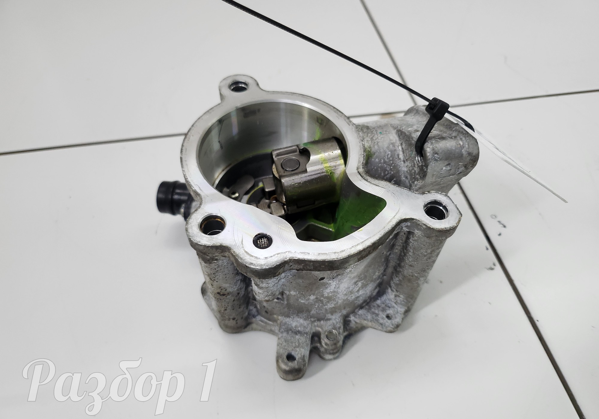 32208309 Насос вакуумный для Geely Tugella (с 2019)