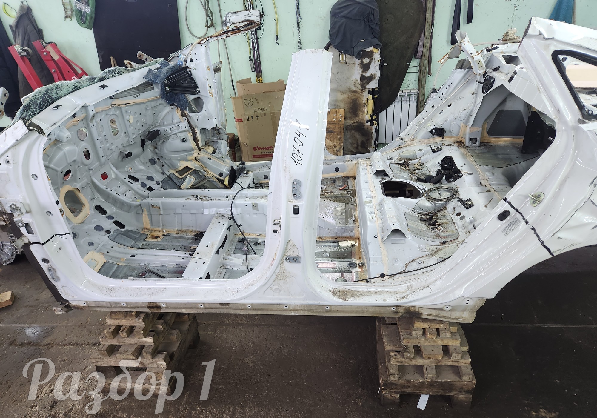 Порог левый со стойками + окорок для Changan Eado Plus (с 2020)