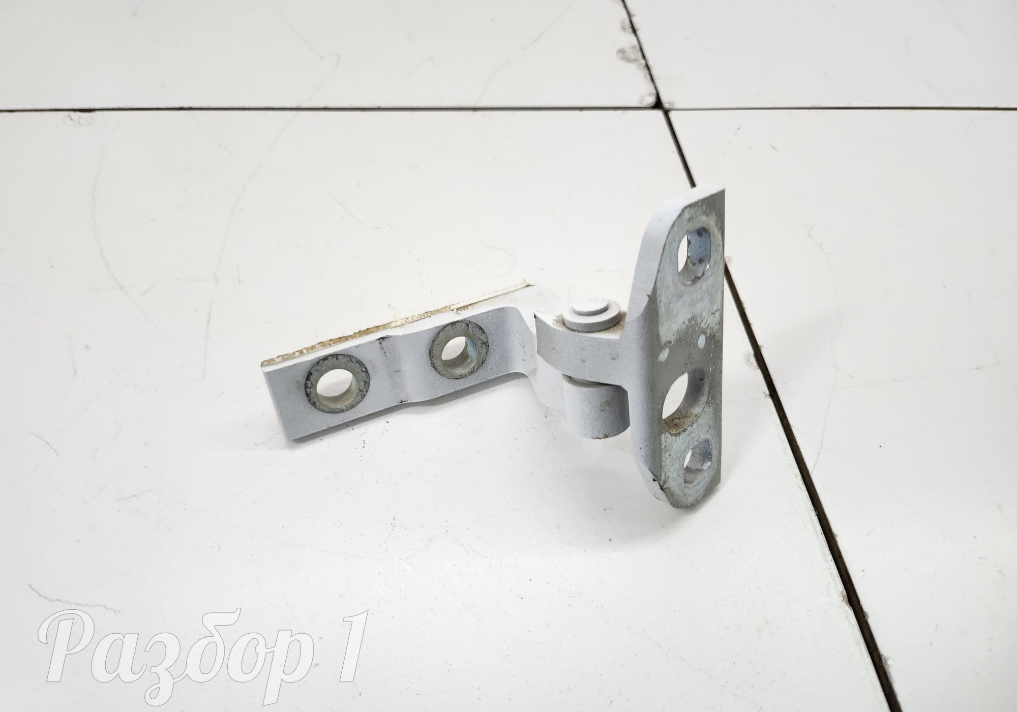 8889175499 Петля двери передняя левая (вверх) для Geely Monjaro (с 2021)
