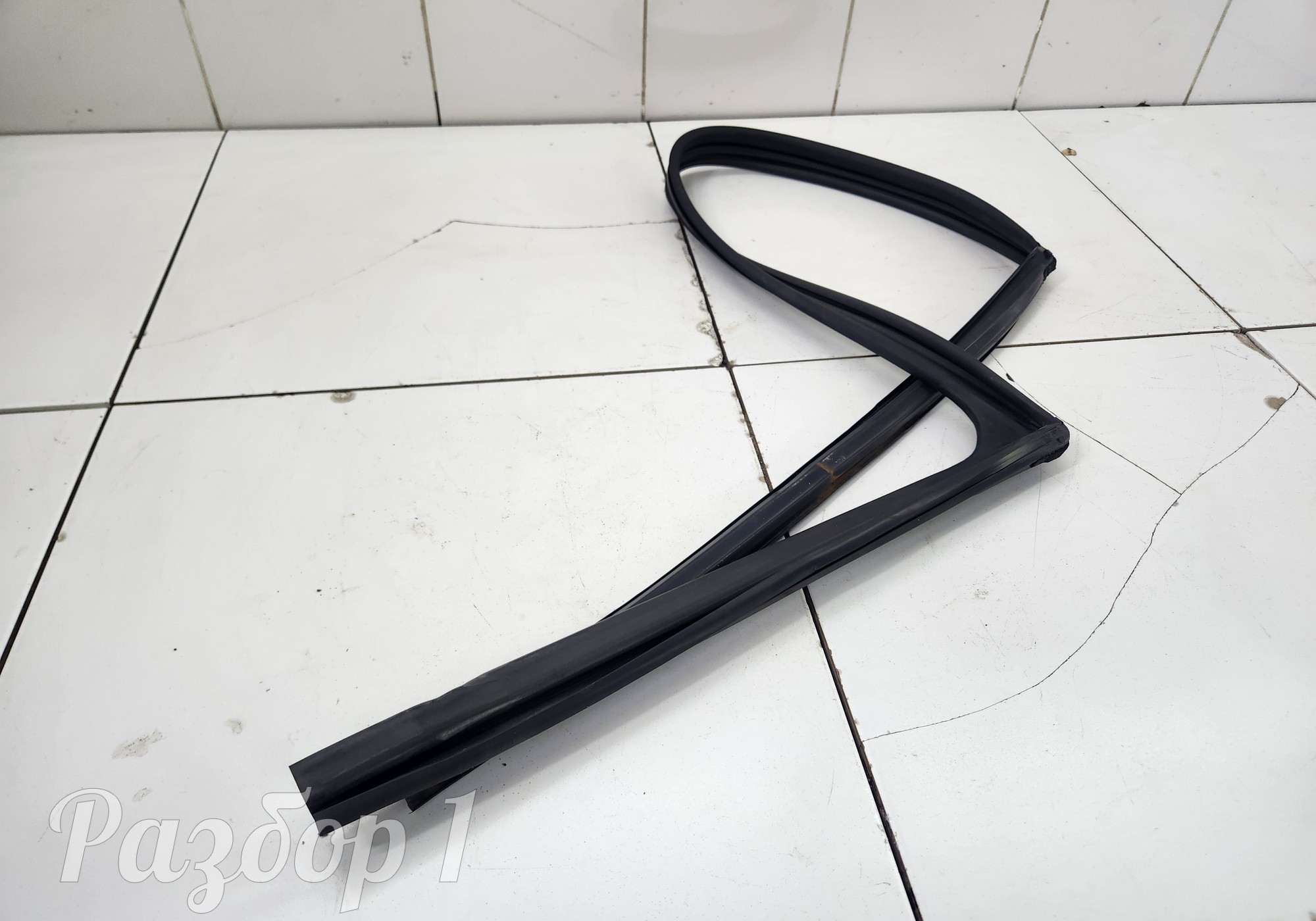 6107111CN01AA Уплотнитель стекла передней левой двери для Changan UNI-T (с 2020)