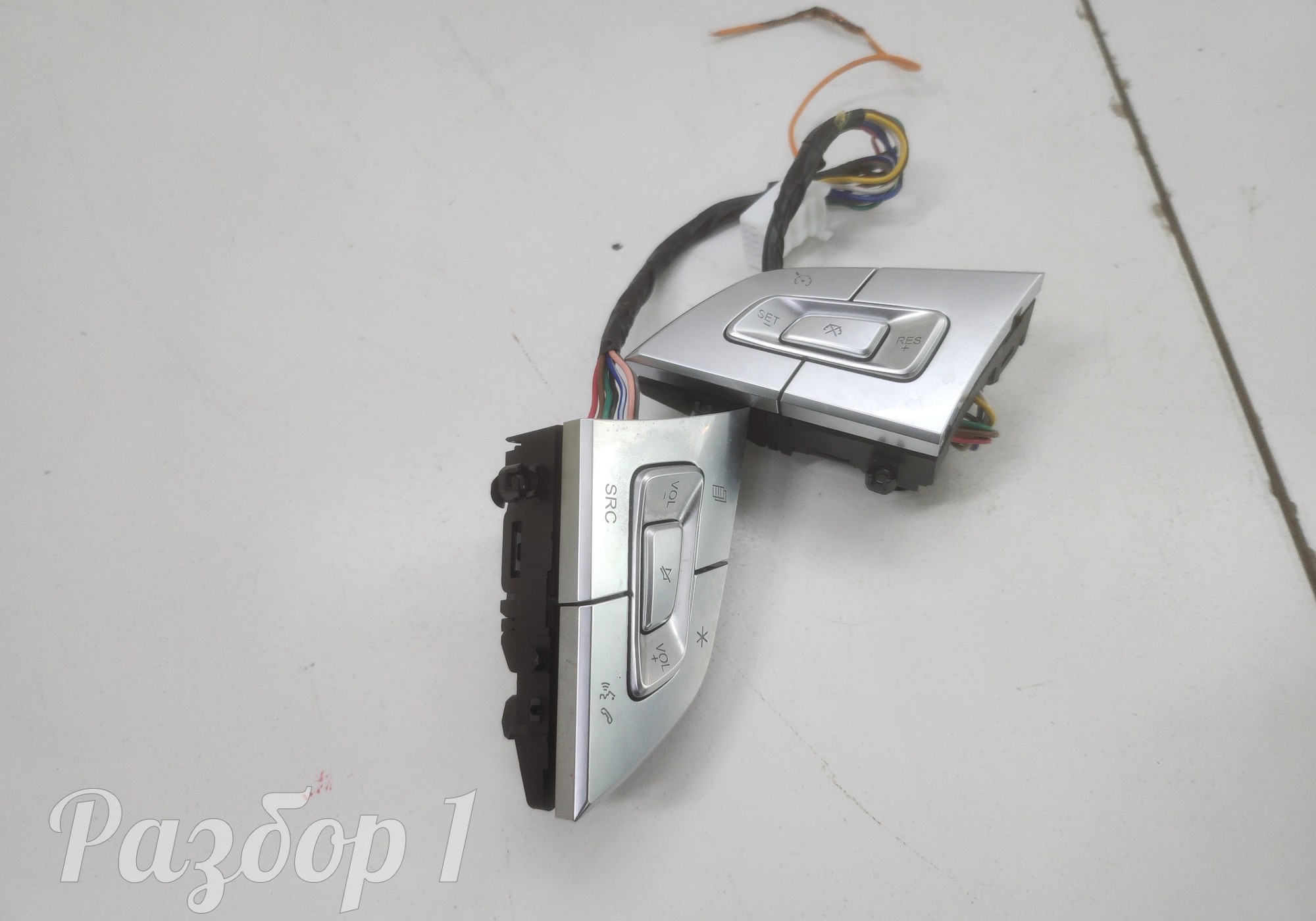 3750020U2400 Блок кнопок на руль для Jac T9 (с 2023)