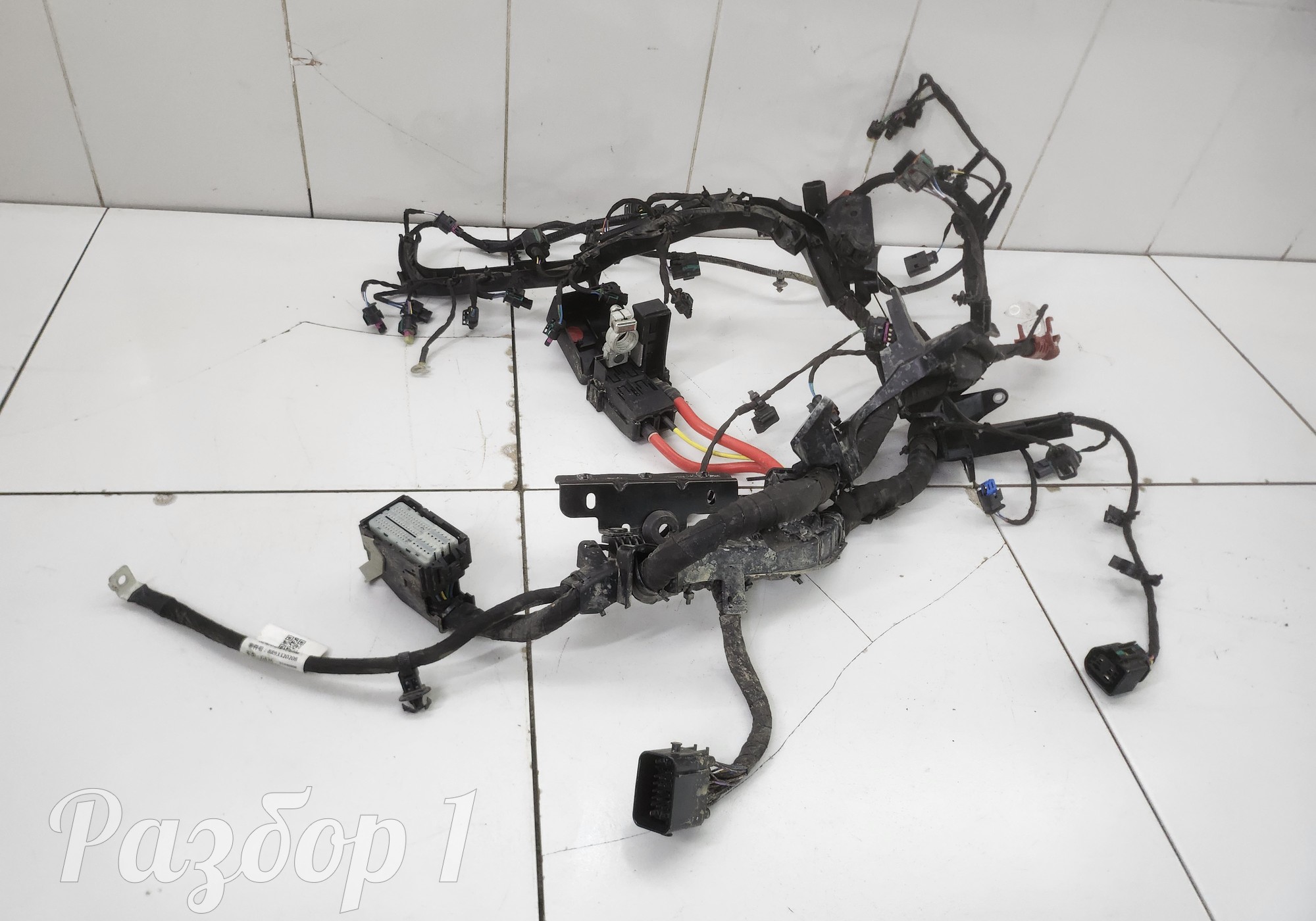 8893320208 Электропроводка моторного отсека для Geely Okavango (с 2020)