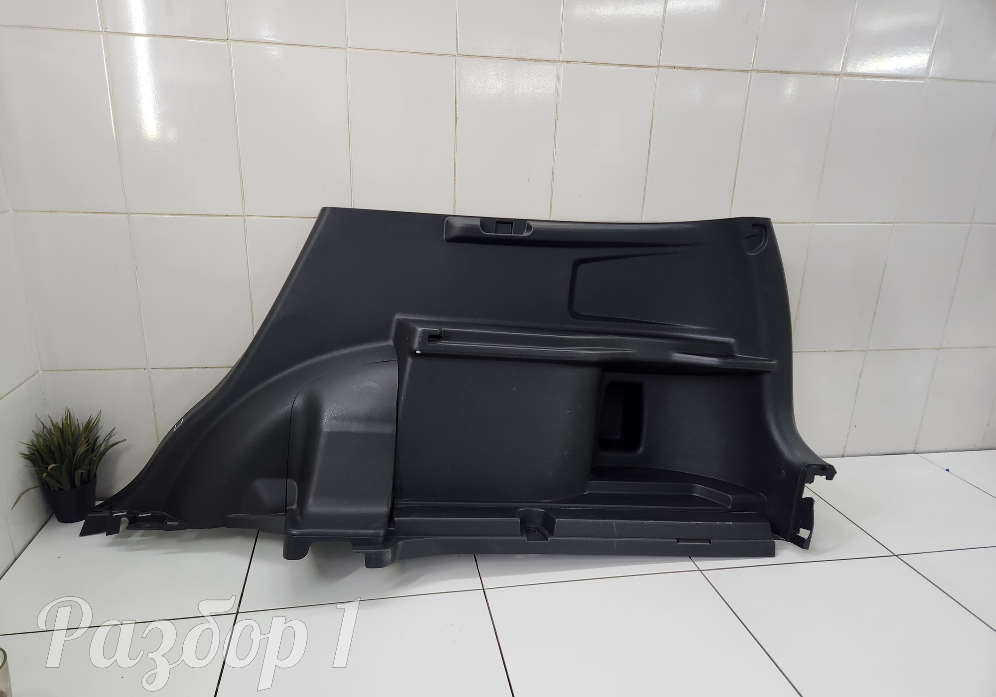 5402221AKZ16B Обшивка багажника правая для Haval M6 II (с 2021)