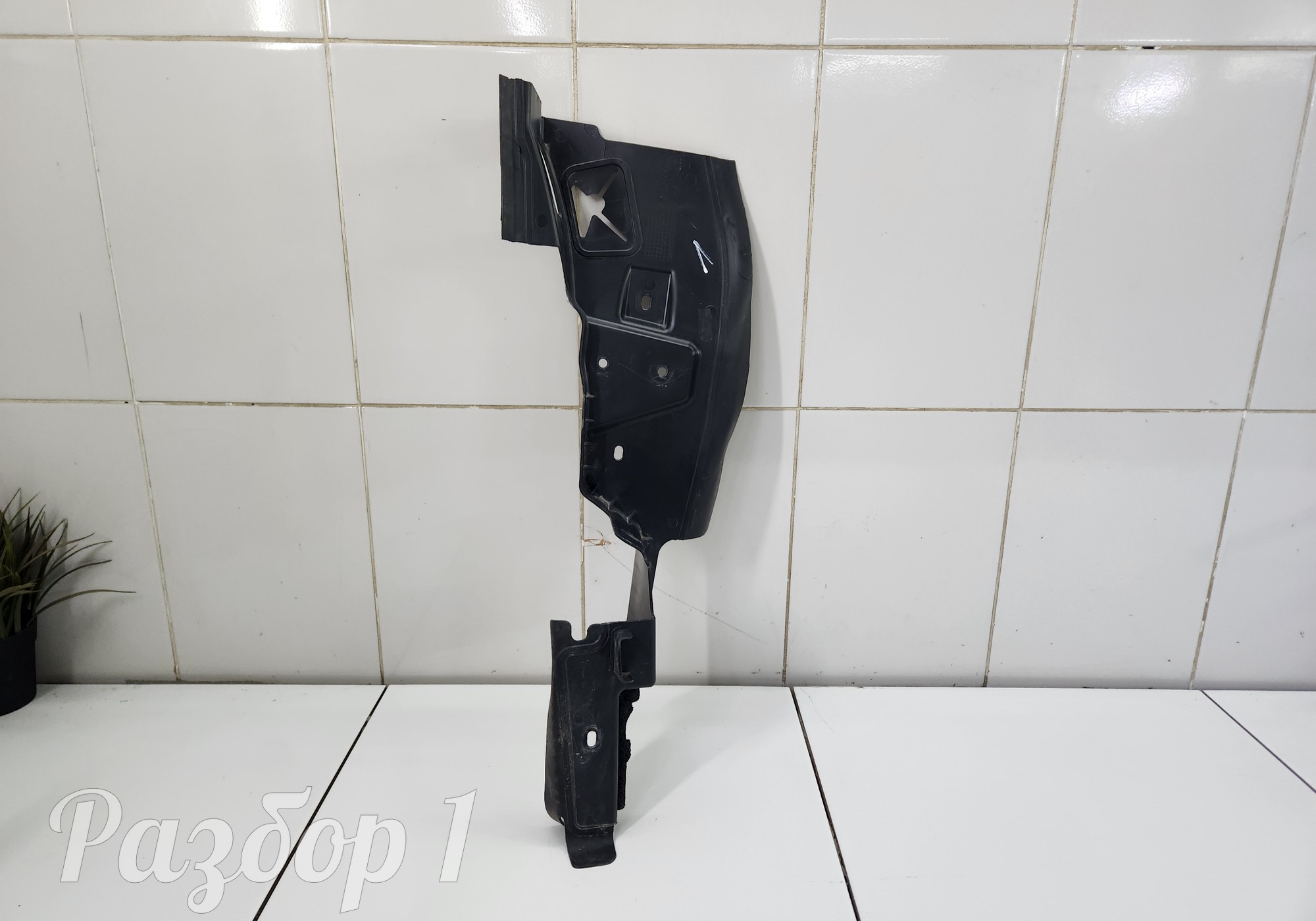 1309110P33H2 Пыльник радиатора левый для Jac T9 (с 2023)