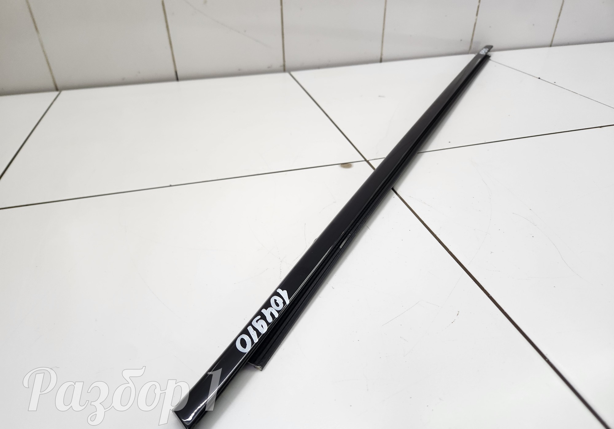 Молдинг стекла задней правой двери для Geely Tugella (с 2019)