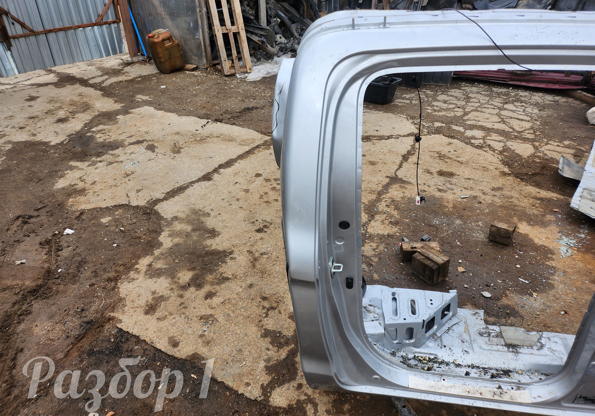 Стойка кузова задняя правая для Jac T9 (с 2023)