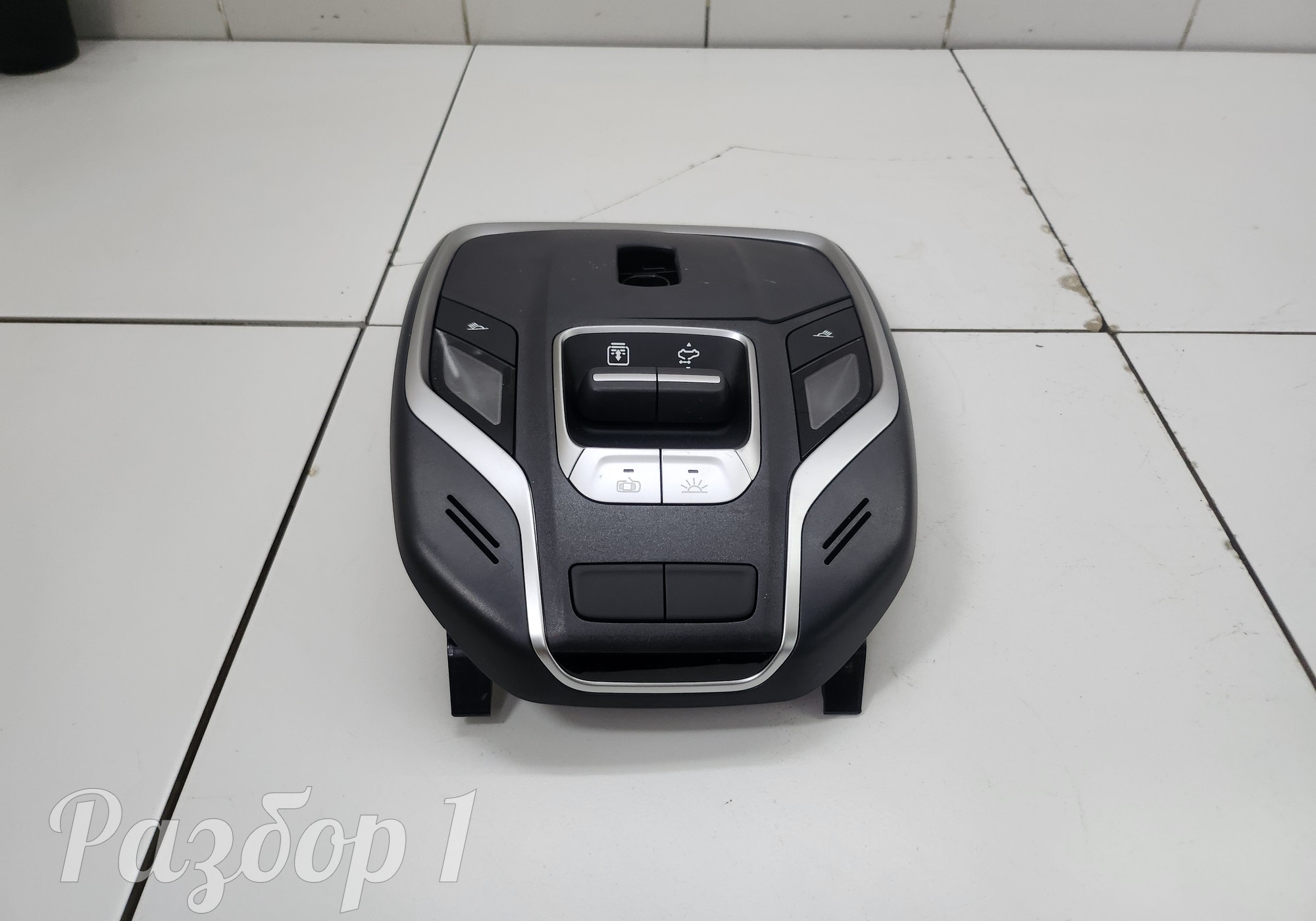 8890002425 Плафон внутреннего освещения для Geely Tugella (с 2019)