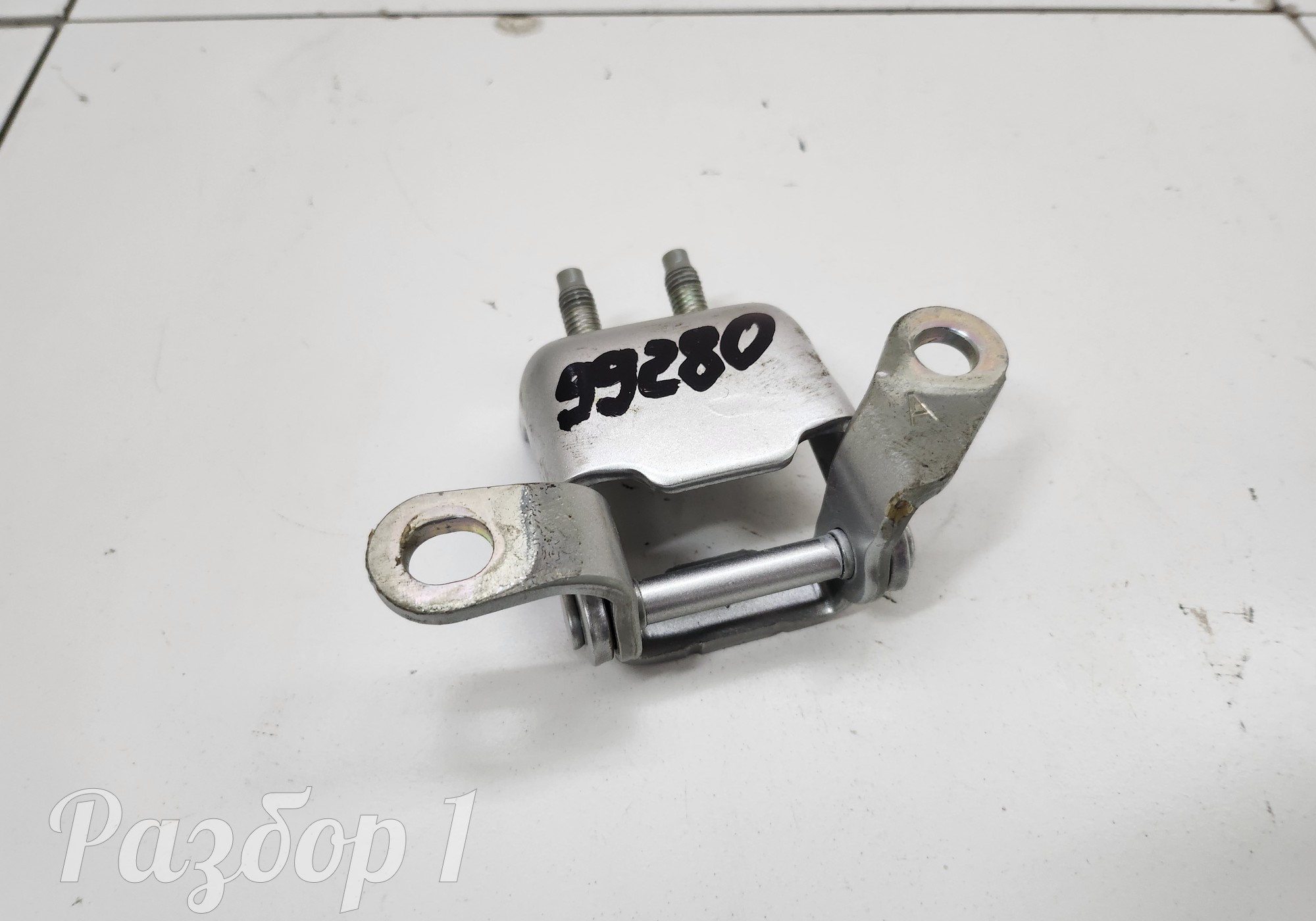 6206200XKZ8PA Петля двери задняя правая верхняя для Haval M6 II (с 2021)