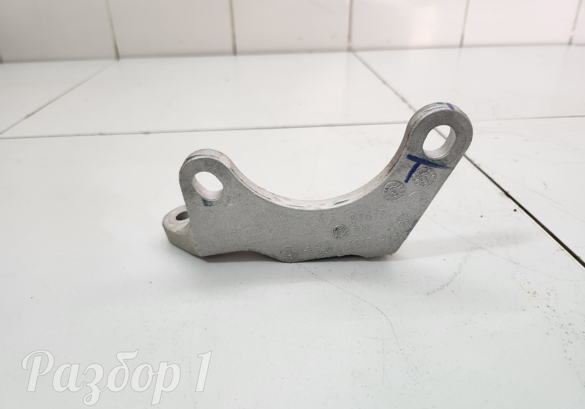 6600071313 Кронштейн для Geely Atlas Pro (с 2021)