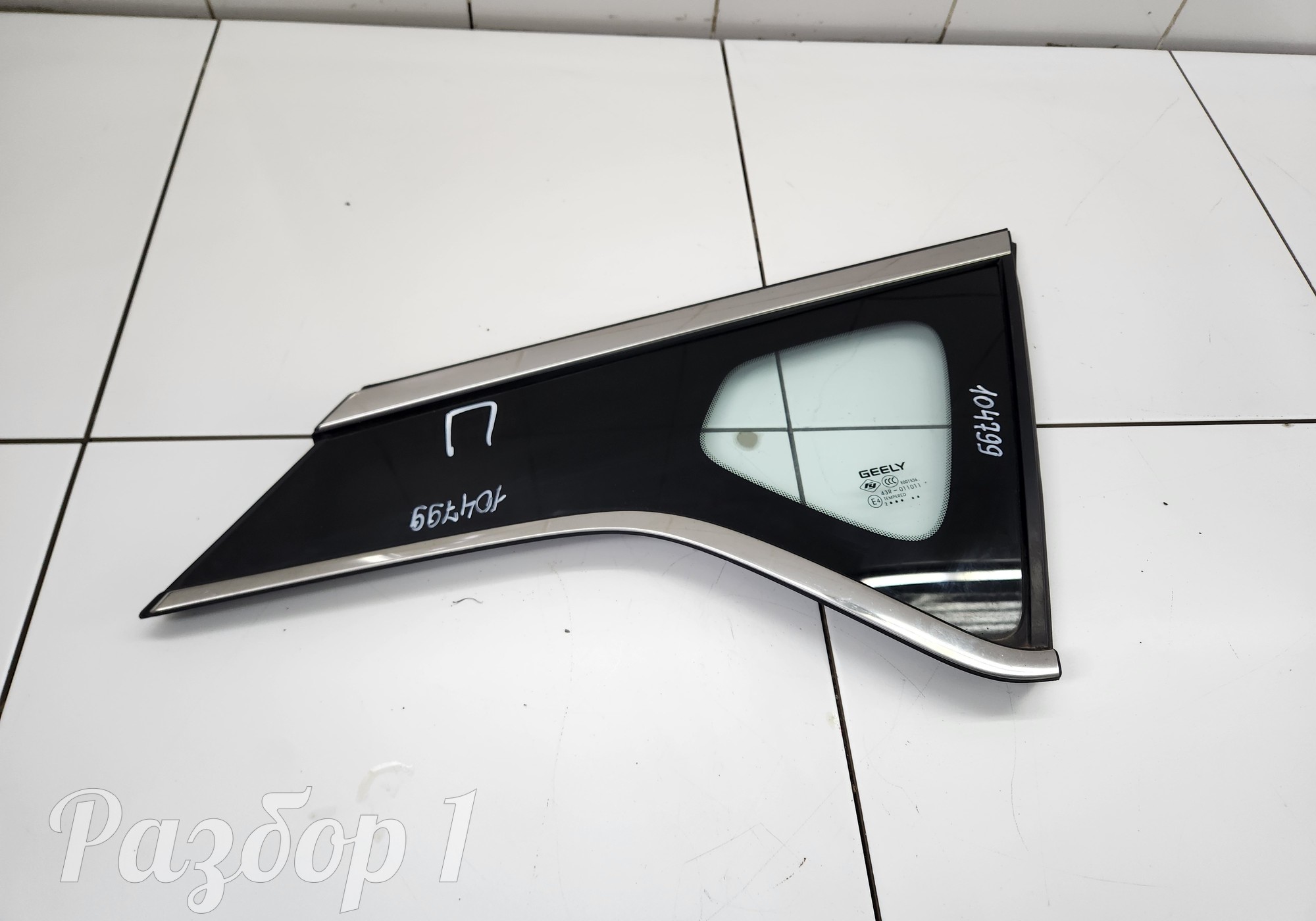 Стекло кузовное правое для Geely Coolray (с 2020)