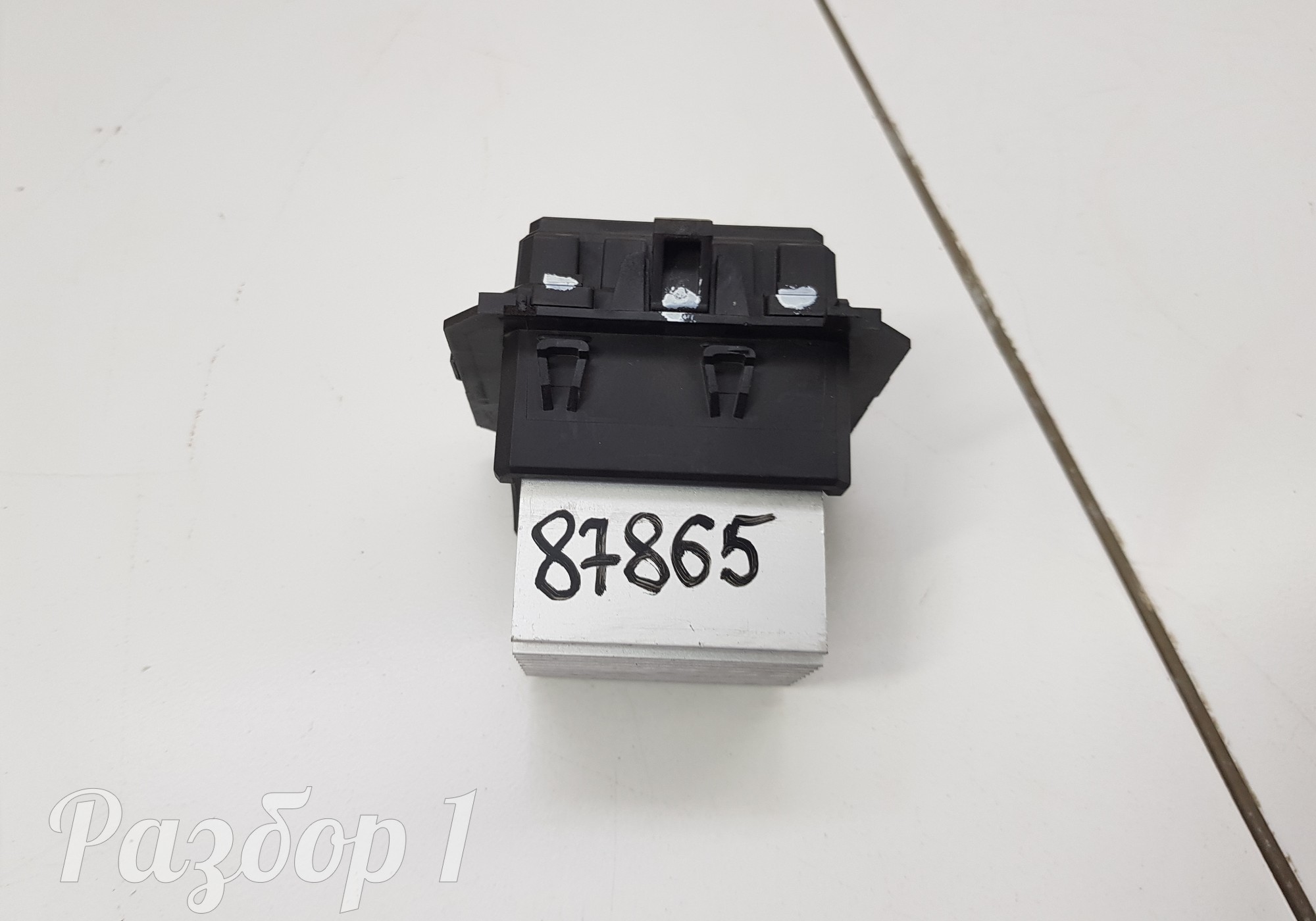 T1014302UD Резистор отопителя для Geely Atlas Pro (с 2021)