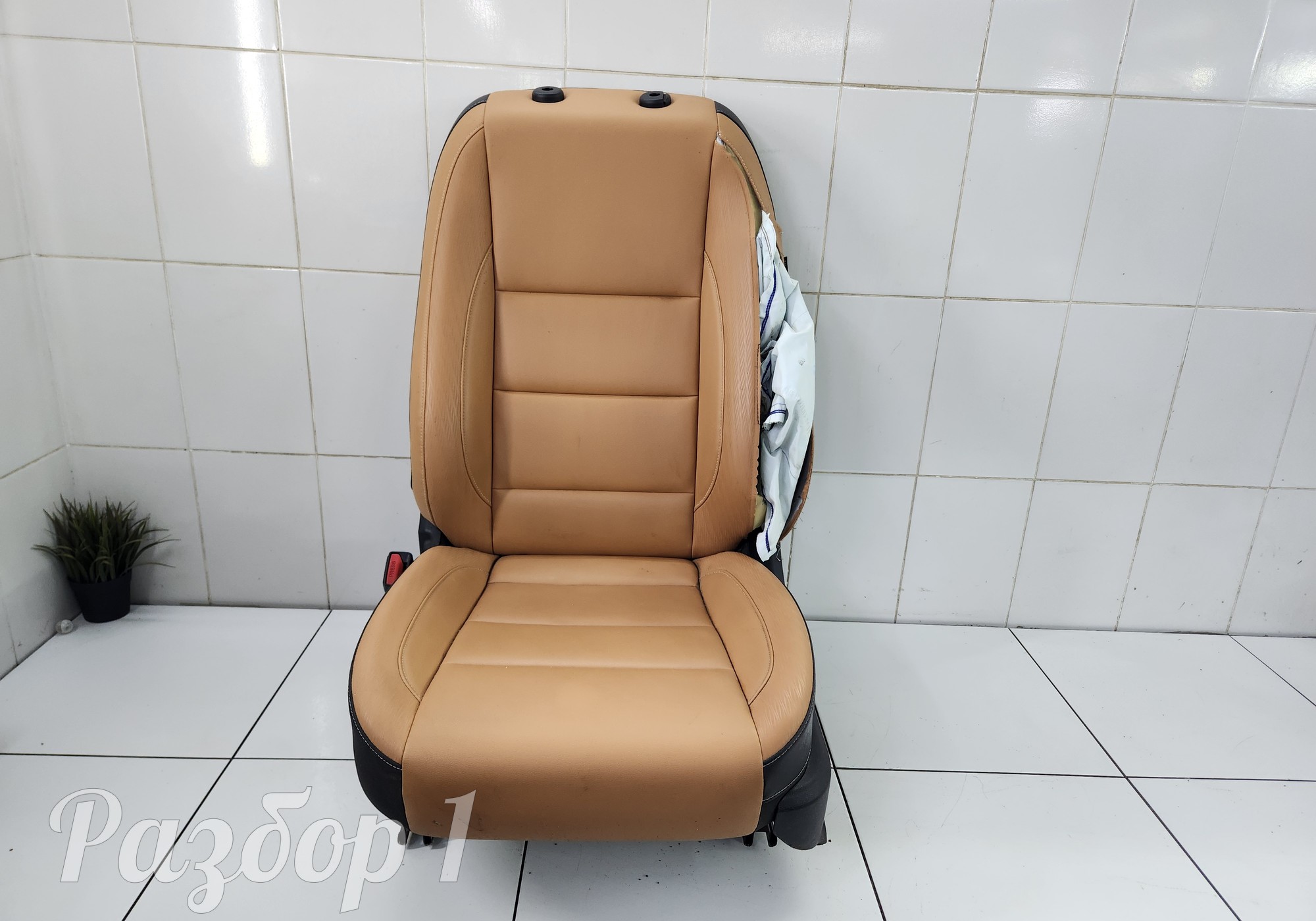 Сиденье переднее левое для Great Wall Poer (с 2019)