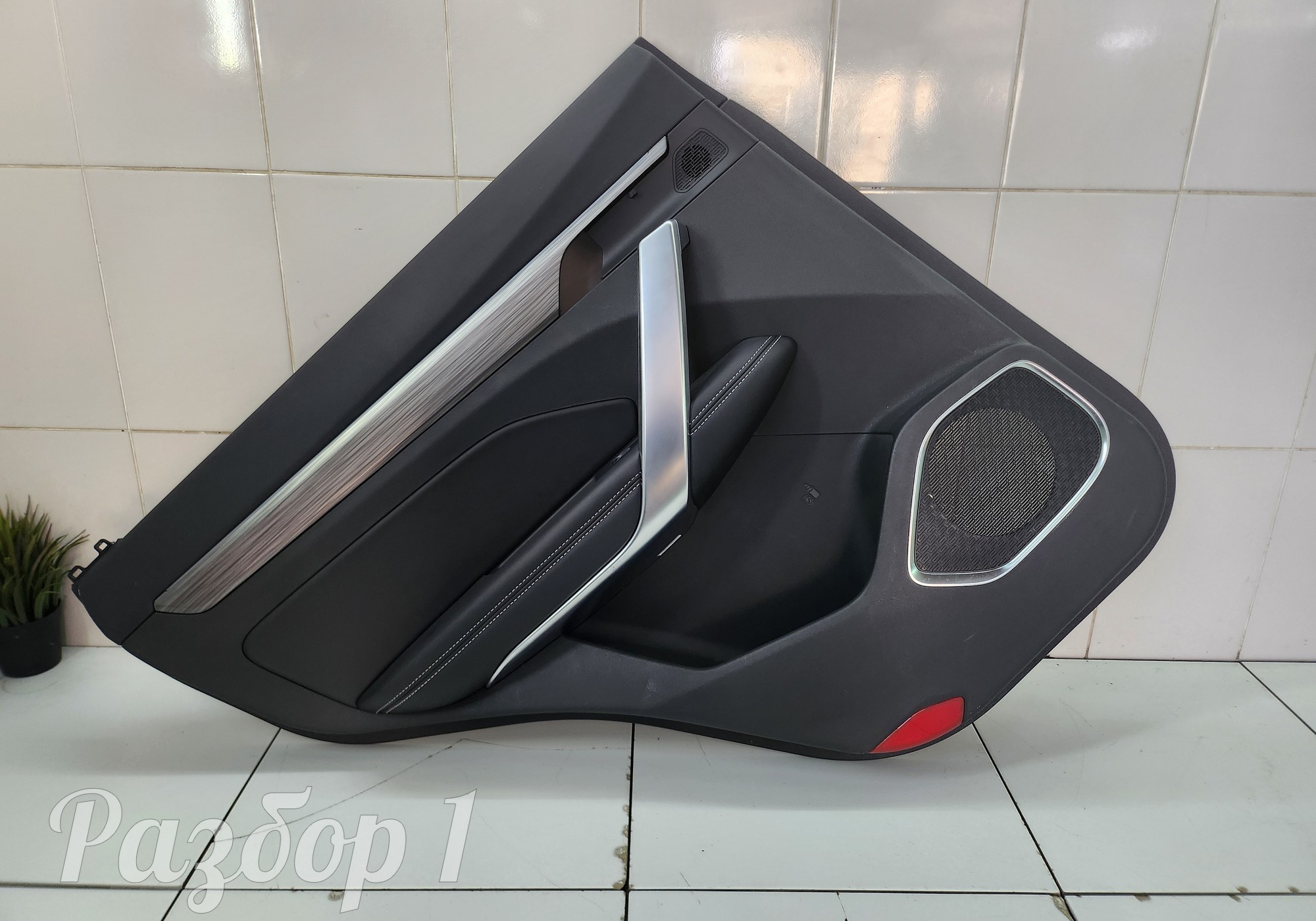 66000144538 Обшивка задней левой двери для Geely Atlas Pro (с 2021)