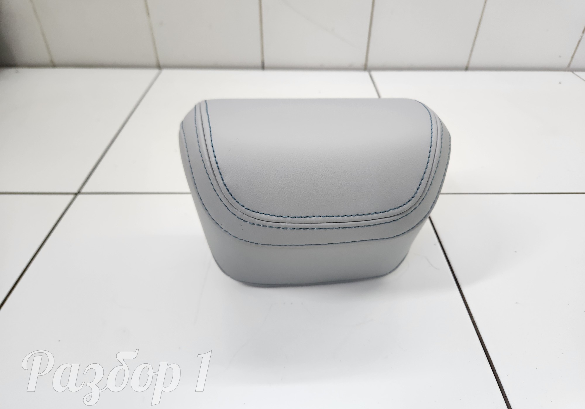 Подголовник заднего сиденья центральный для Geely Emgrand (SS11) (с 2021)