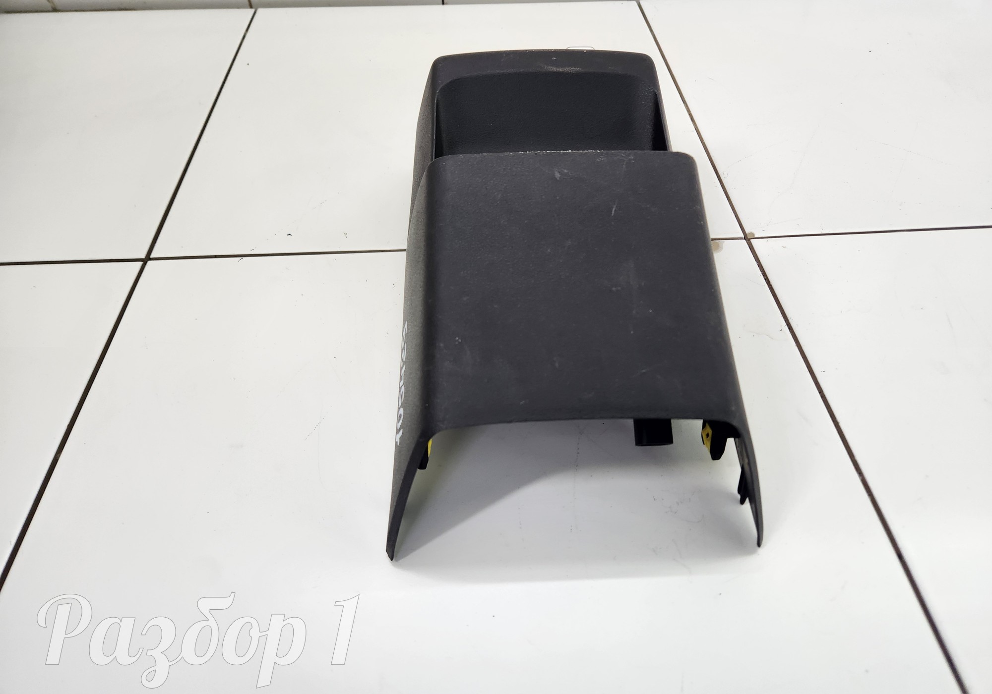 6608002778 Накладка центральной консоли для Geely Emgrand II (с 2021)