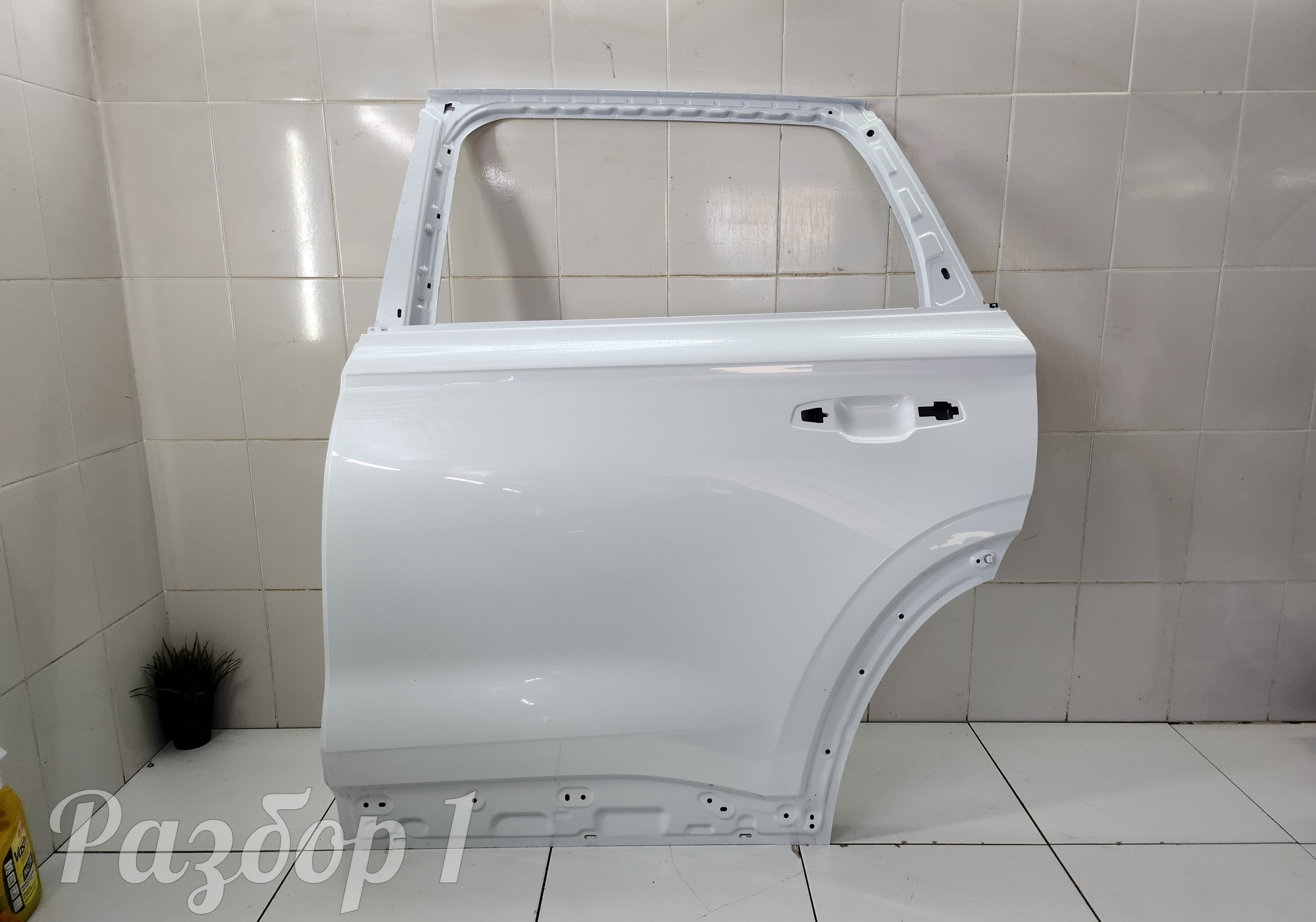 Дверь задняя левая для Geely Monjaro (с 2021)