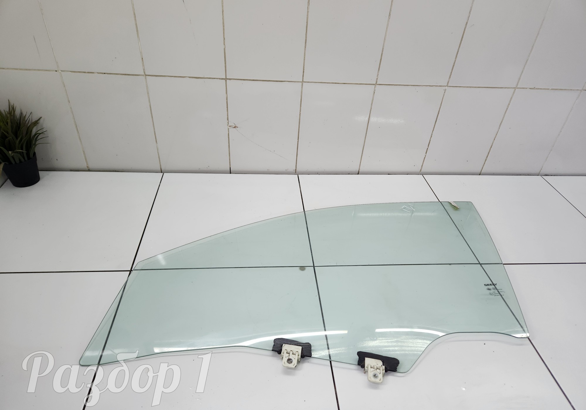 Стекло двери переднее левое для Geely Coolray (с 2020)