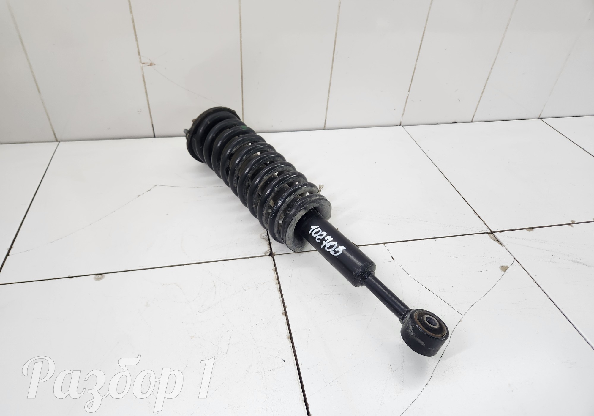 2905010P33A0 Амортизатор передний правый в сборе для Jac T9 (с 2023)