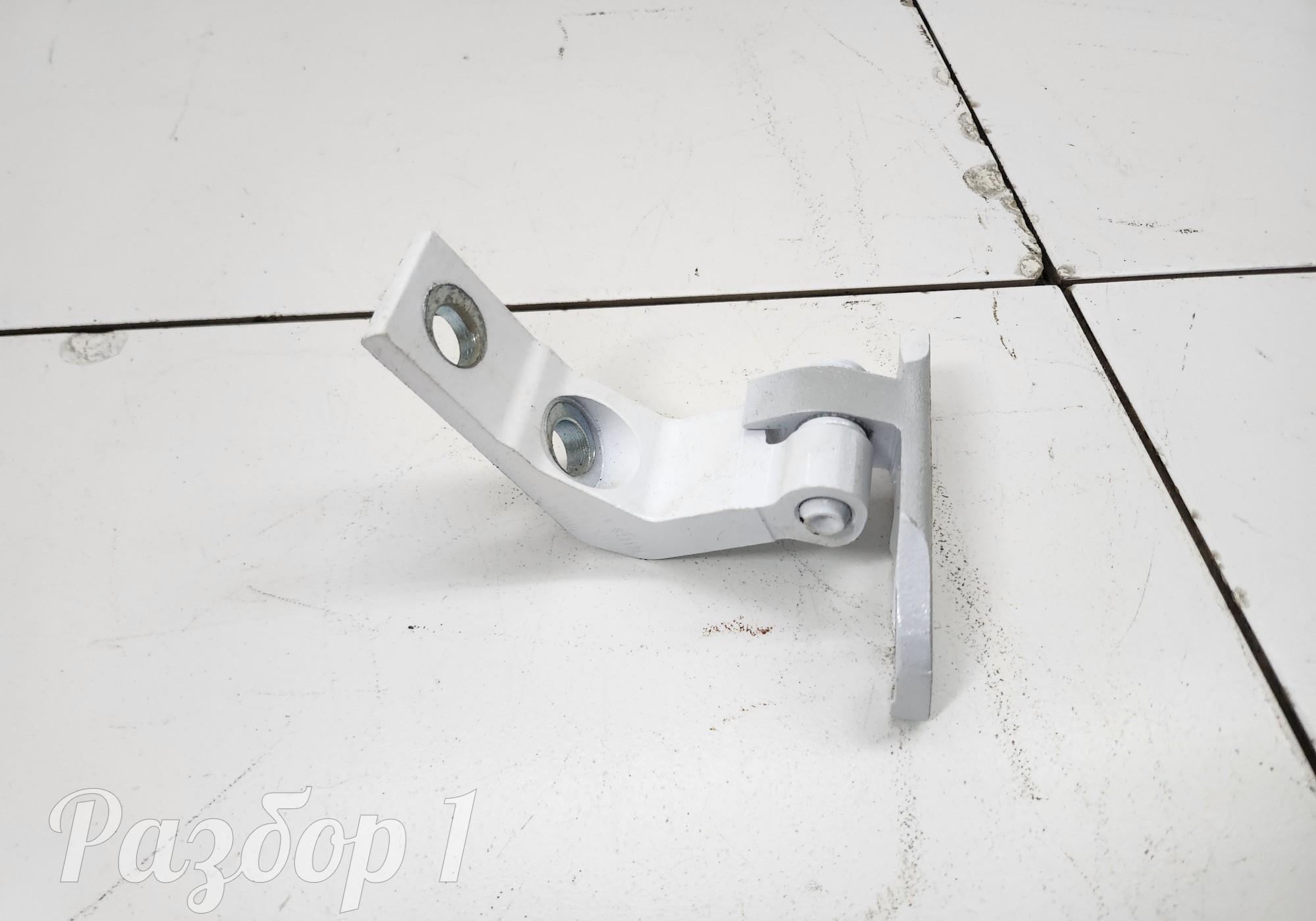 8889303189 Петля двери задняя левая нижняя для Geely Monjaro (с 2021)