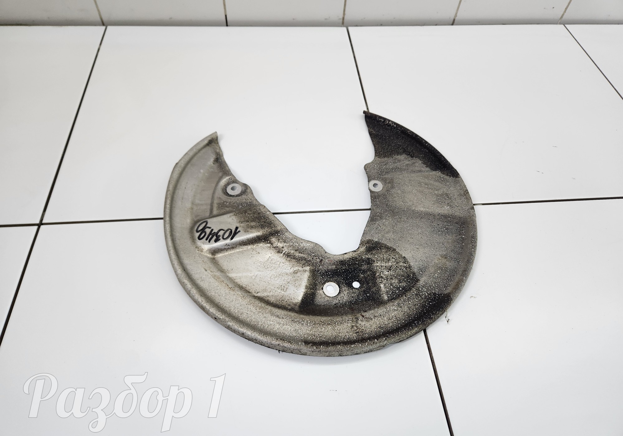 6600166552 Кожух тормозного диска переднего правого для Geely Tugella (с 2019)