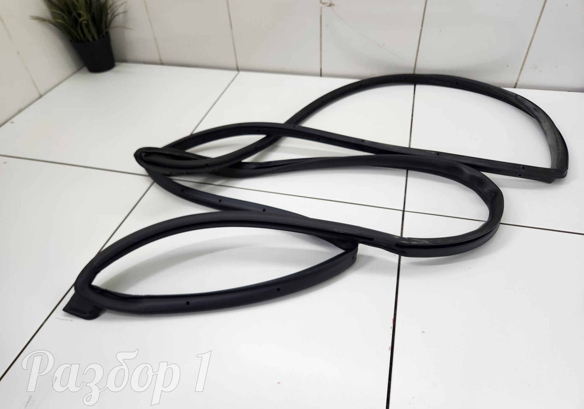 Уплотнитель передней левой двери для Gac GS3 (с 2024)