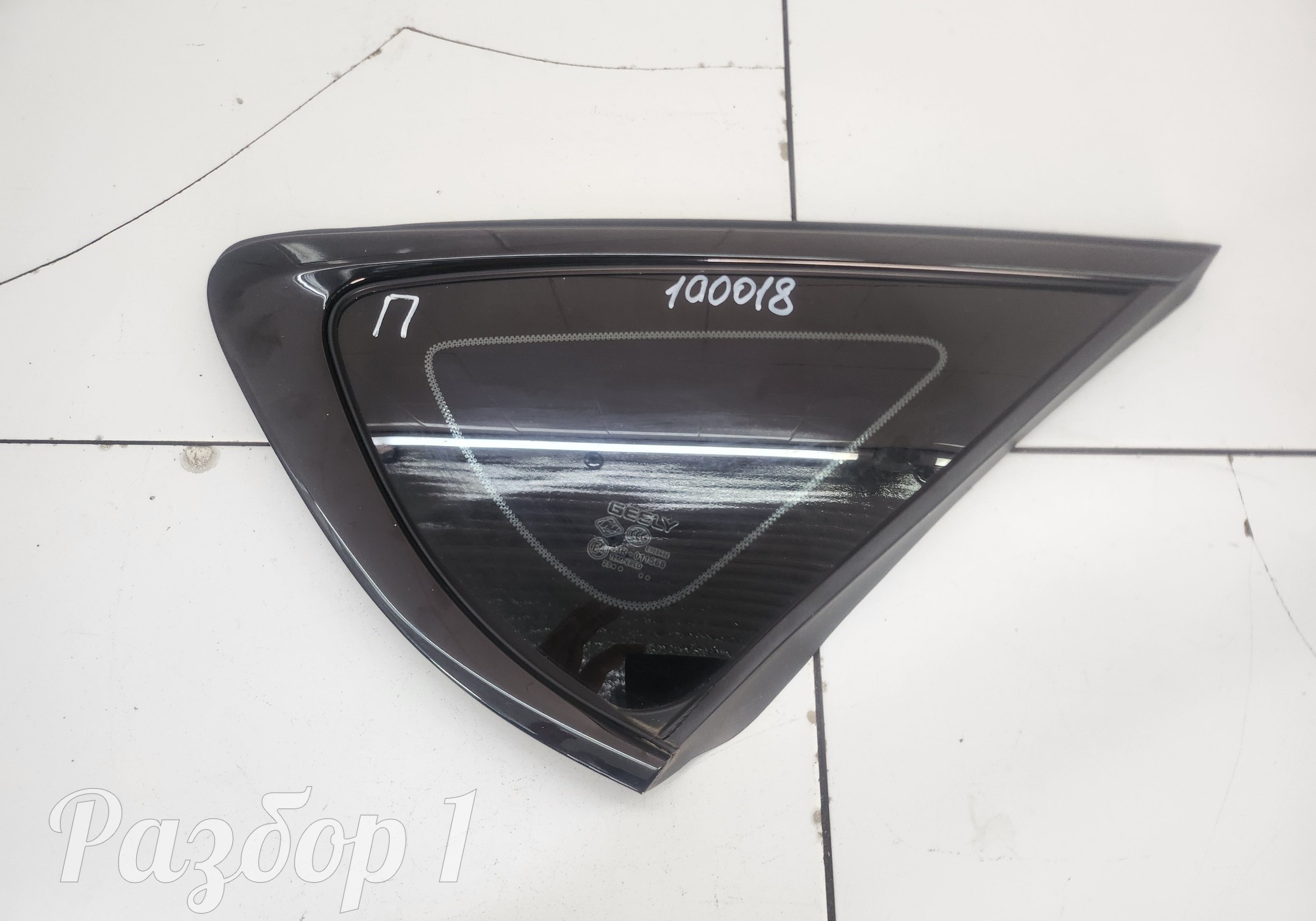 5085080200 Стекло кузовное правое для Geely Tugella (с 2019)