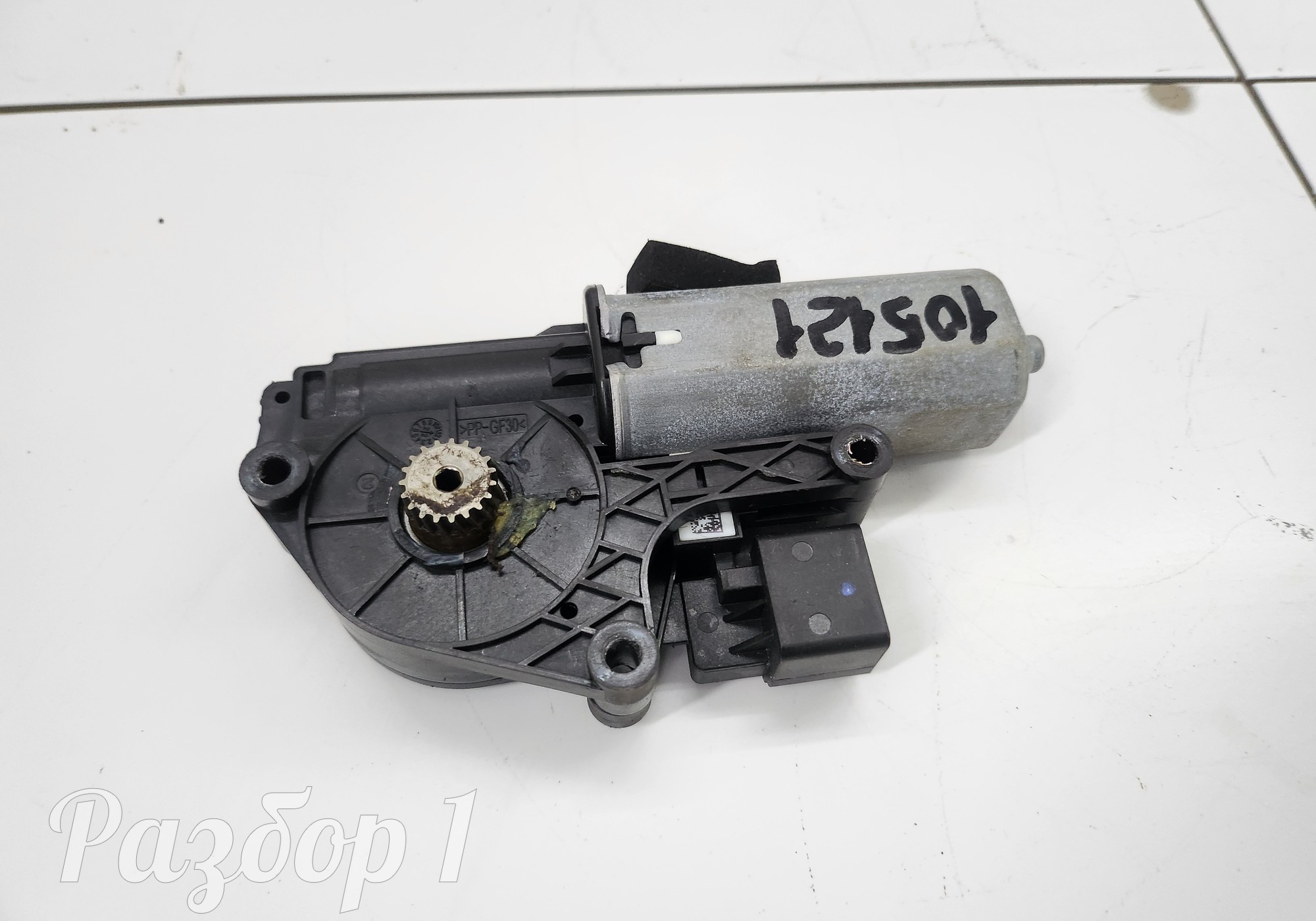 Моторчик люка для Geely Tugella (с 2019)