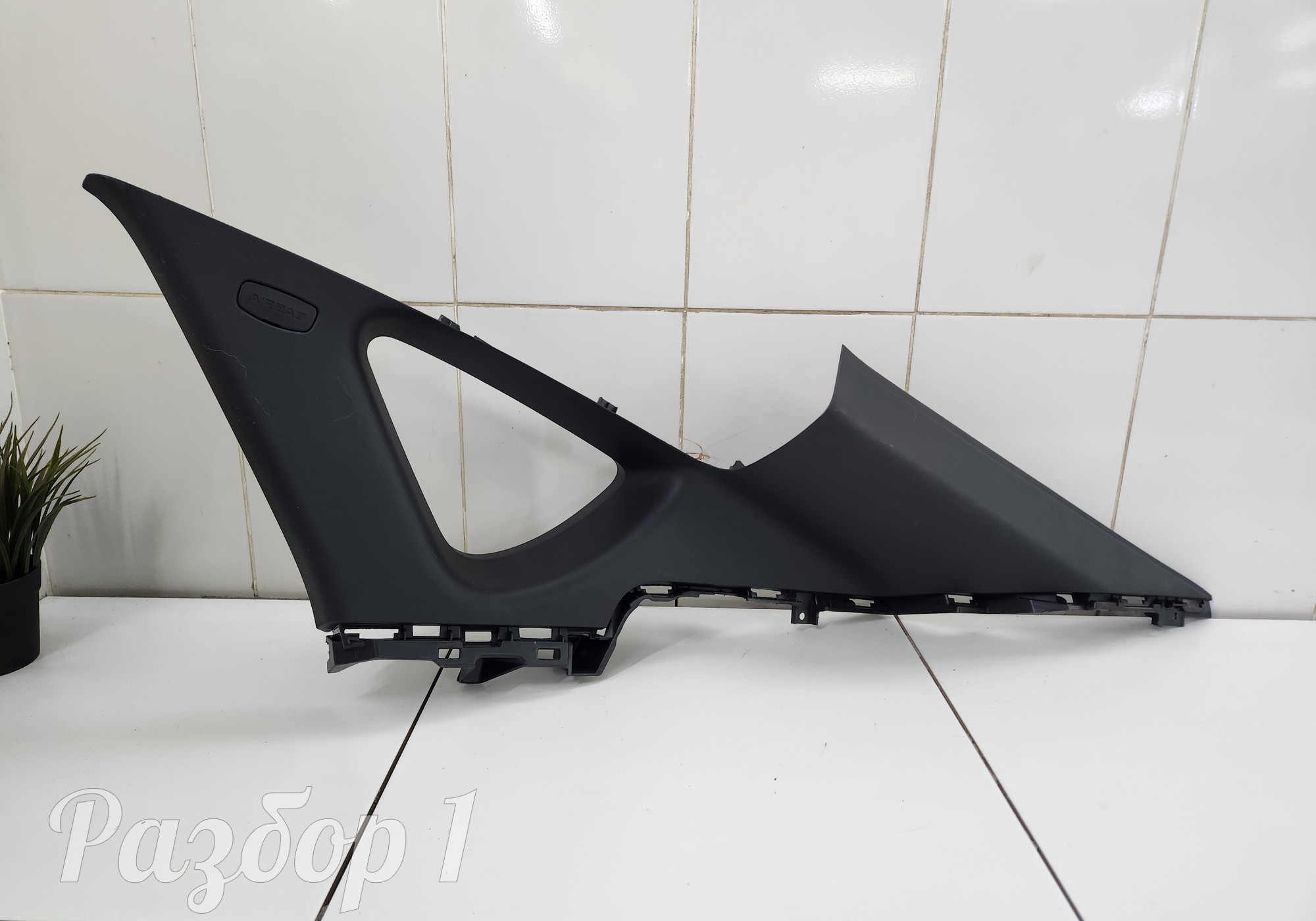 6600061884 Обшивка багажника правая для Geely Tugella (с 2019)