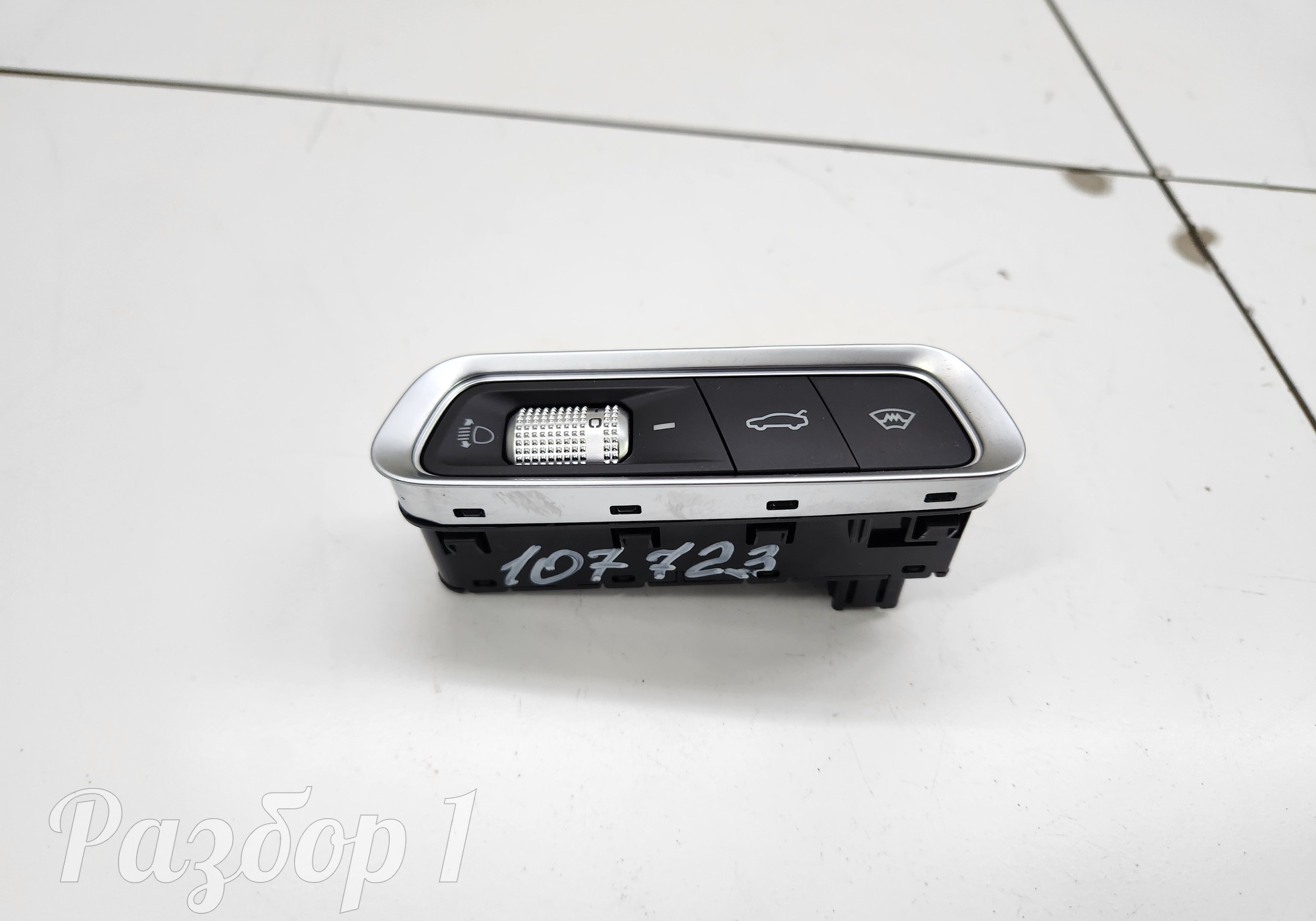 8890509401 Блок кнопок для Geely Emgrand (SS11) (с 2021)