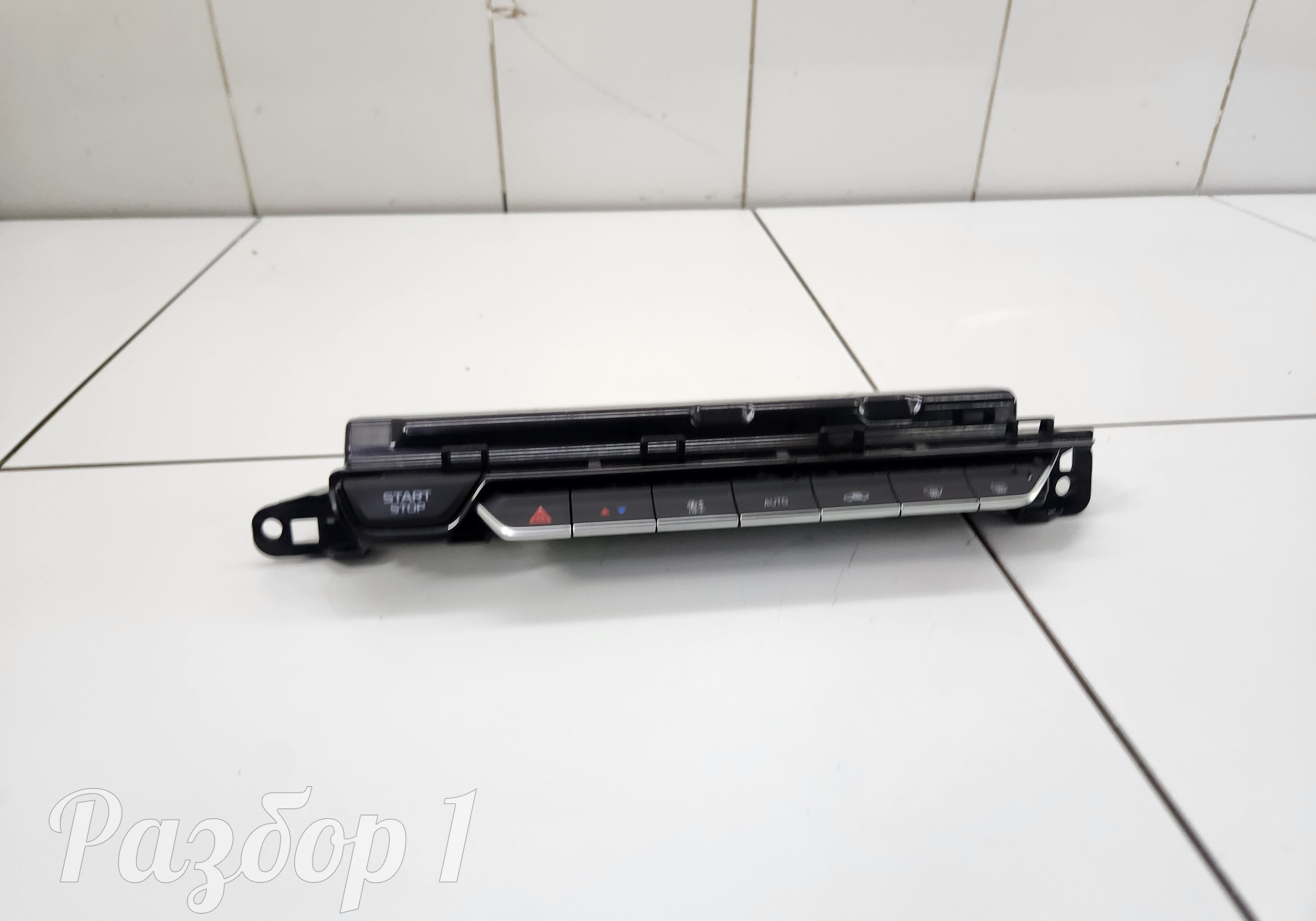 8893948170 Блок управления климатом + запуск двигателя + аварийная сигнализация для Geely Emgrand (SS11) (с 2021)