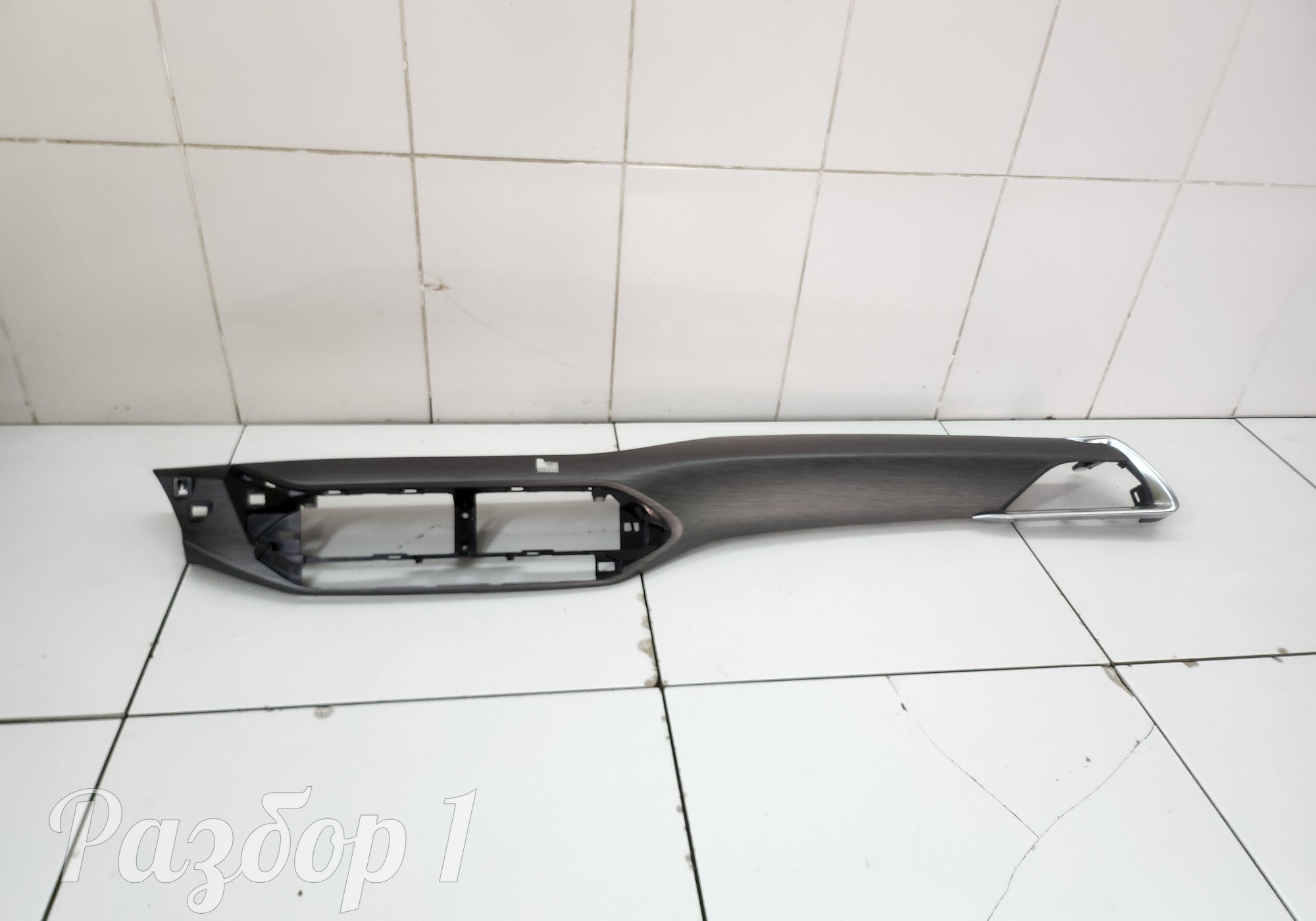 1EA055175D Накладка торпеды для Faw Bestune T77 (с 2018)