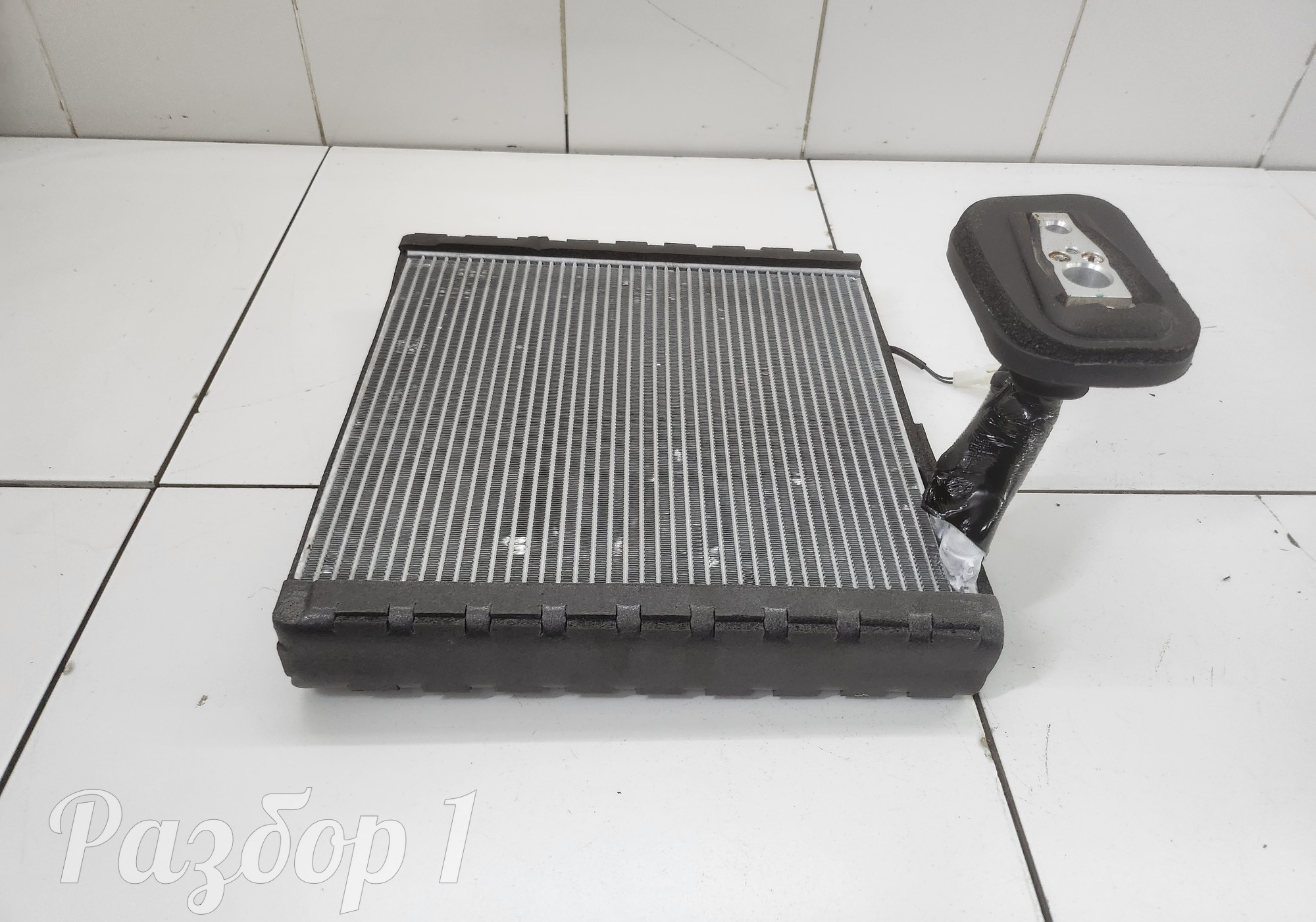 J170010940 Радиатор кондиционера (конденсер) для Geely Okavango (с 2020)