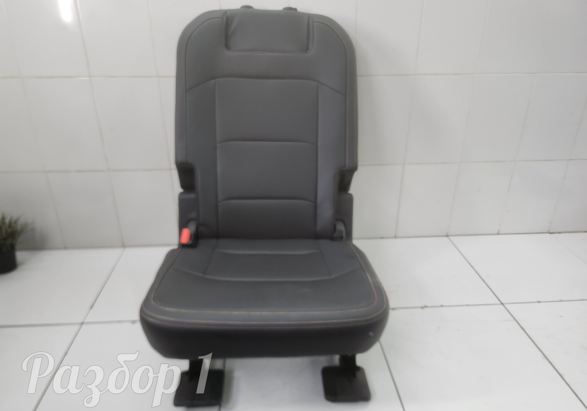 Сиденье заднее 3 ряд (левое) для Geely Okavango (с 2020)