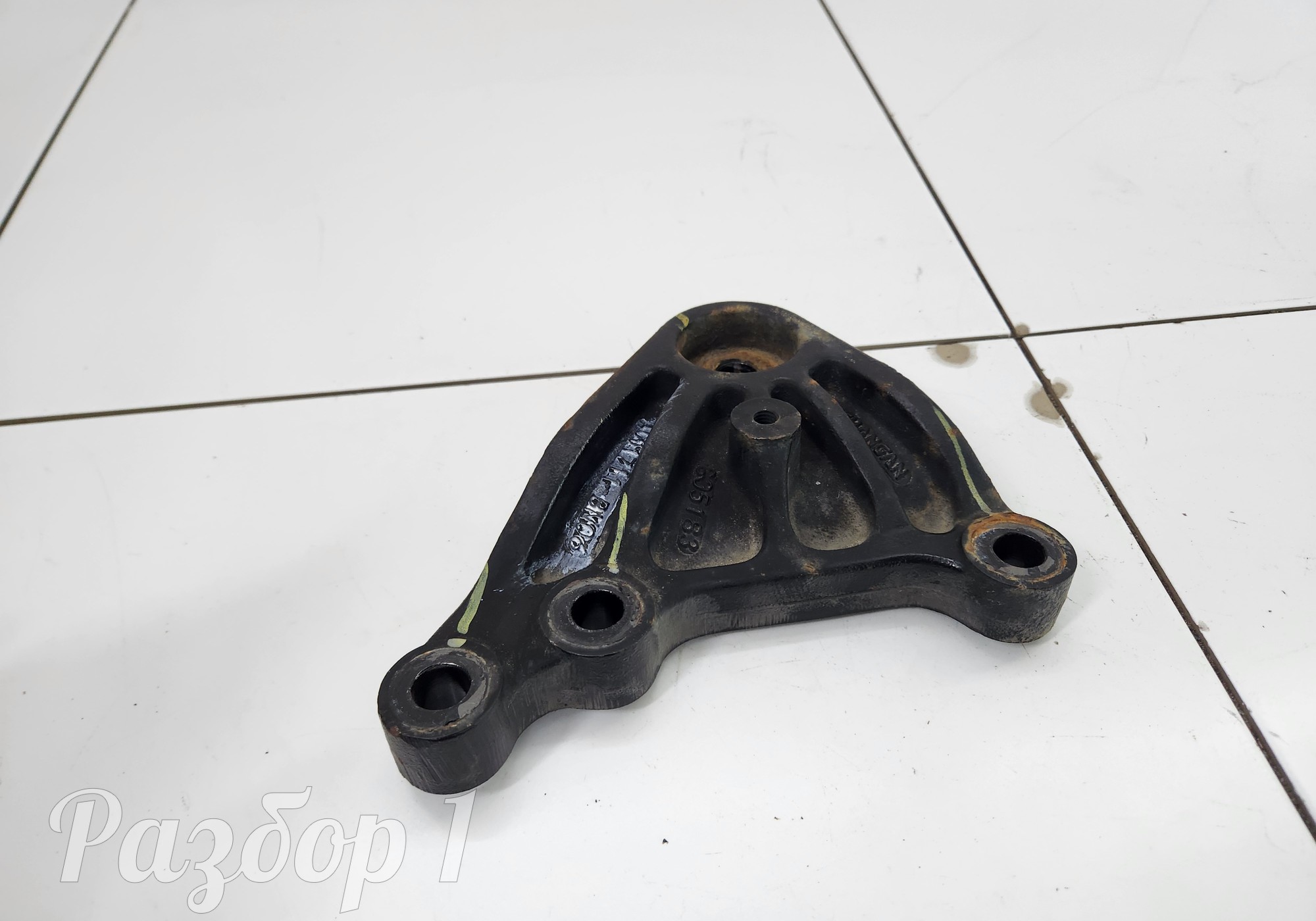 1001711BN06 Кронштейн опоры двигателя правая для Changan Eado Plus (с 2020)