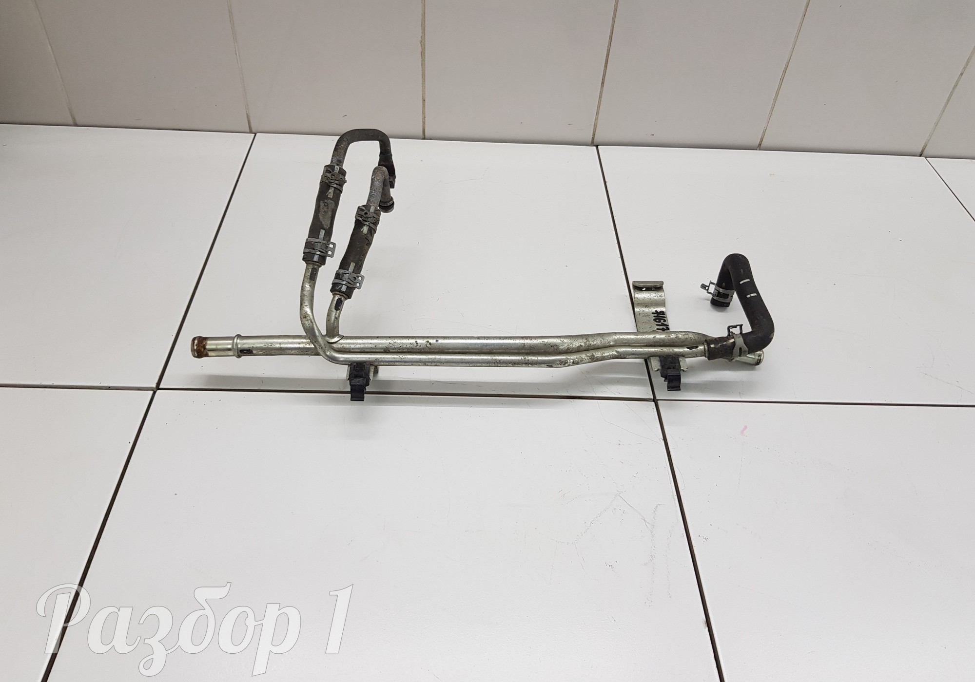 31669852 Патрубок системы охлаждения для Geely Coolray (с 2020)