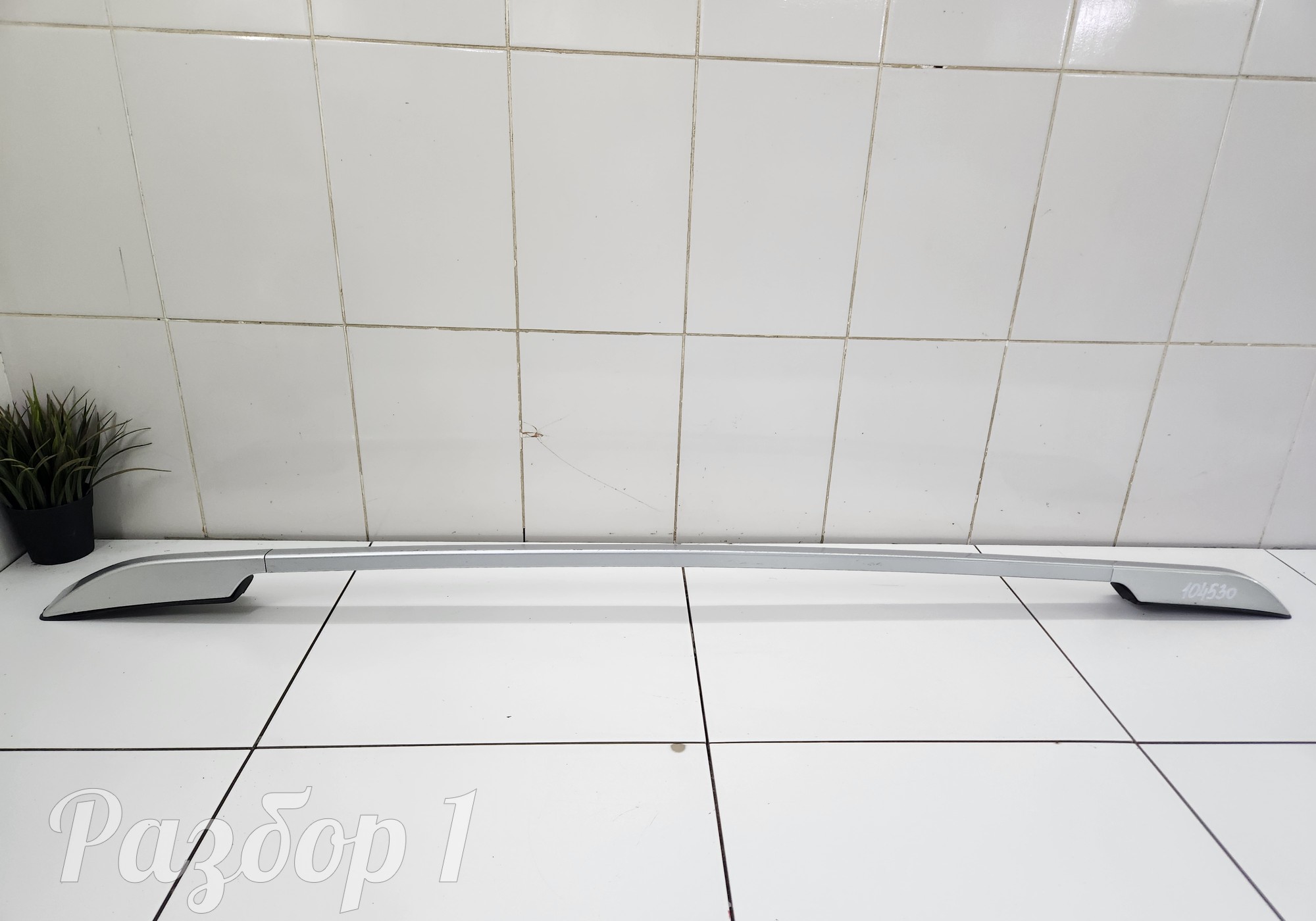 5704405P33A1 Рейлинг правый для Jac T9 (с 2023)