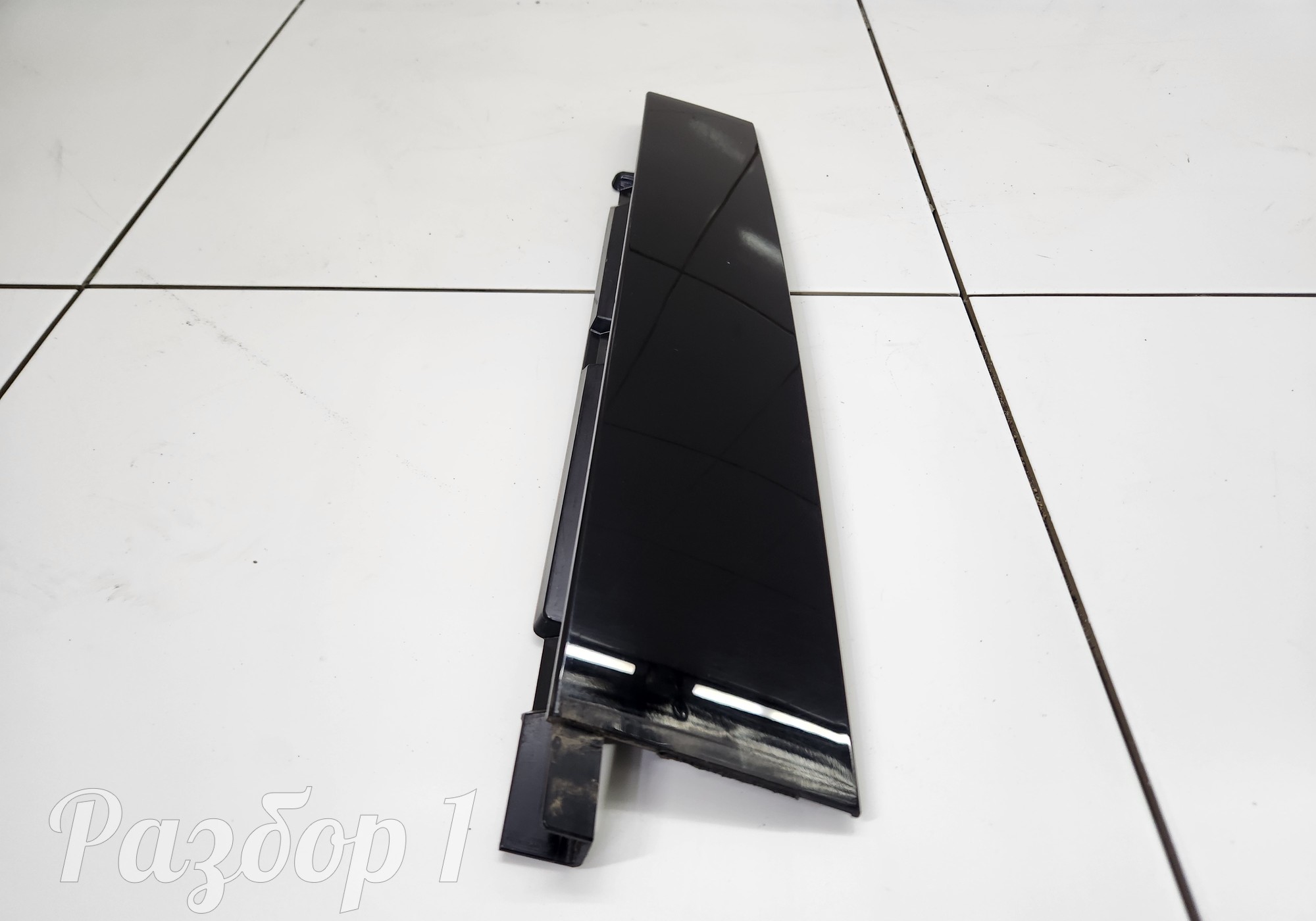 6600002357 Накладка задней правой двери для Geely Tugella (с 2019)