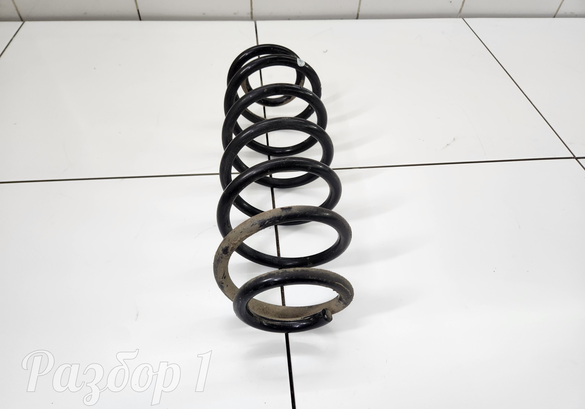 8889518374 Пружина подвески задняя левая для Geely Emgrand (SS11) (с 2021)