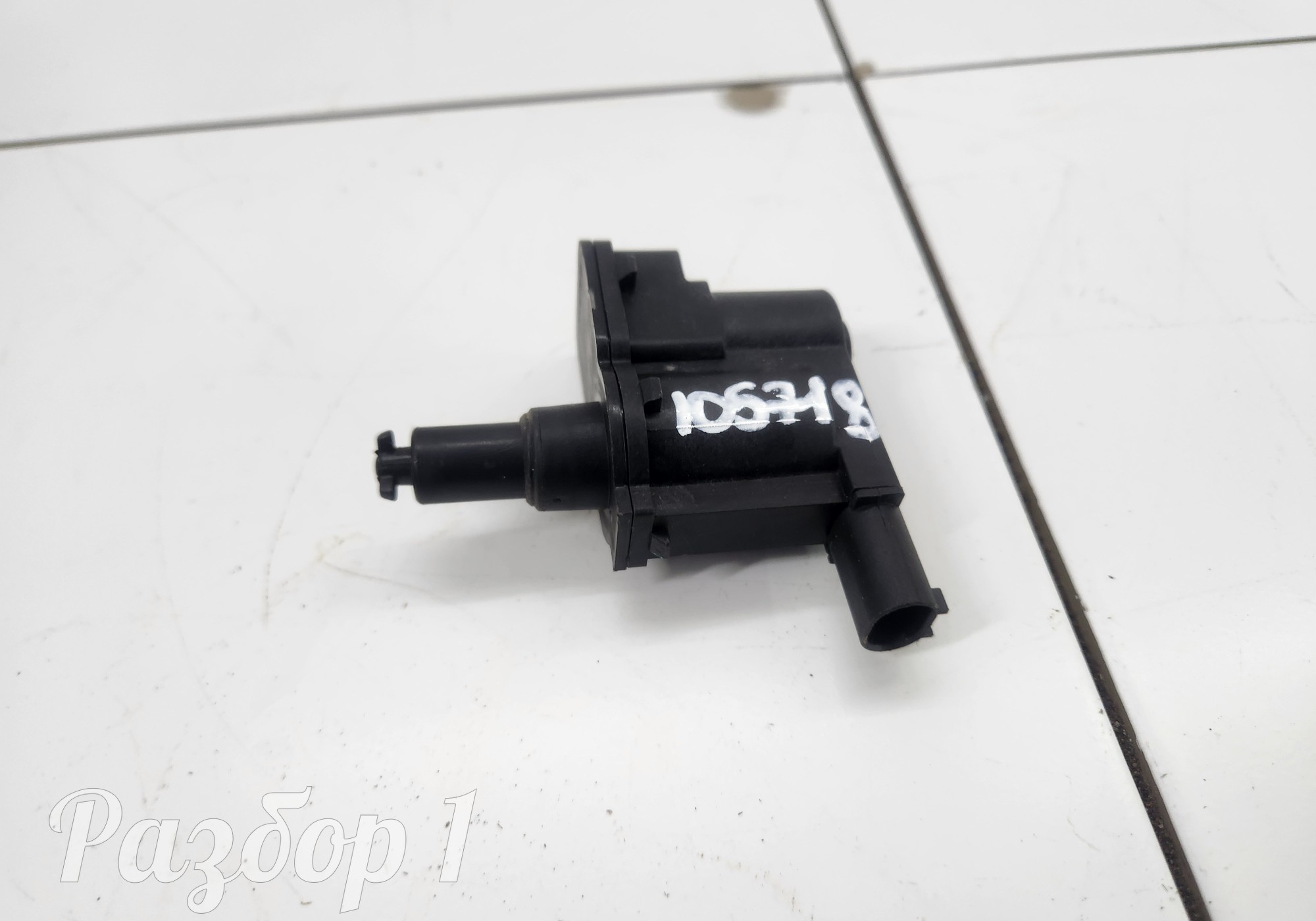 Замок лючка бензобака для Faw Bestune B70 (с 2020)