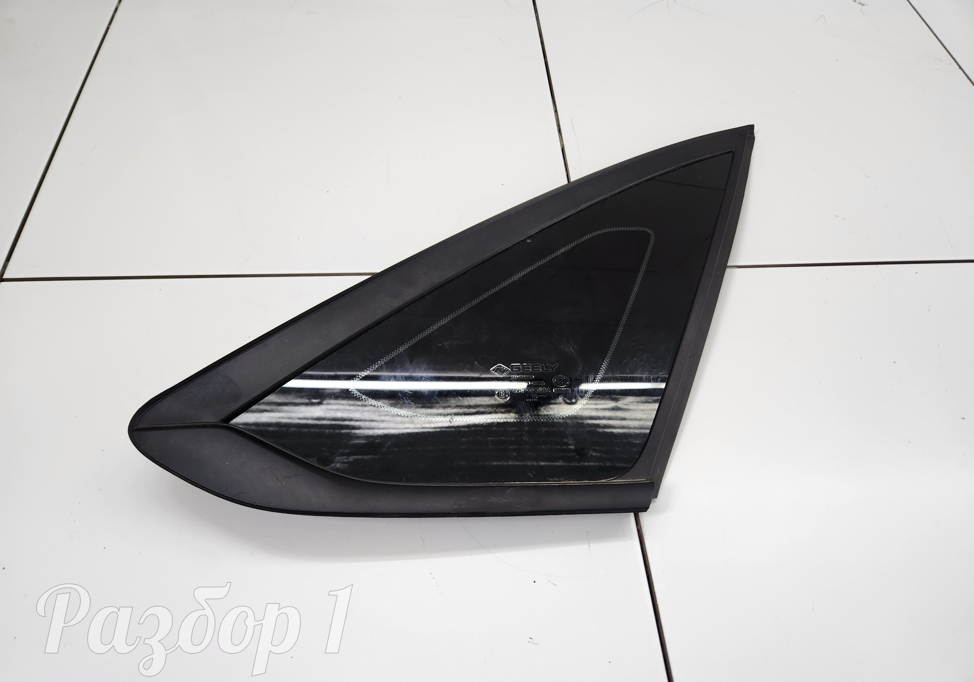 Стекло кузовное правое для Geely Emgrand (SS11) (с 2021)