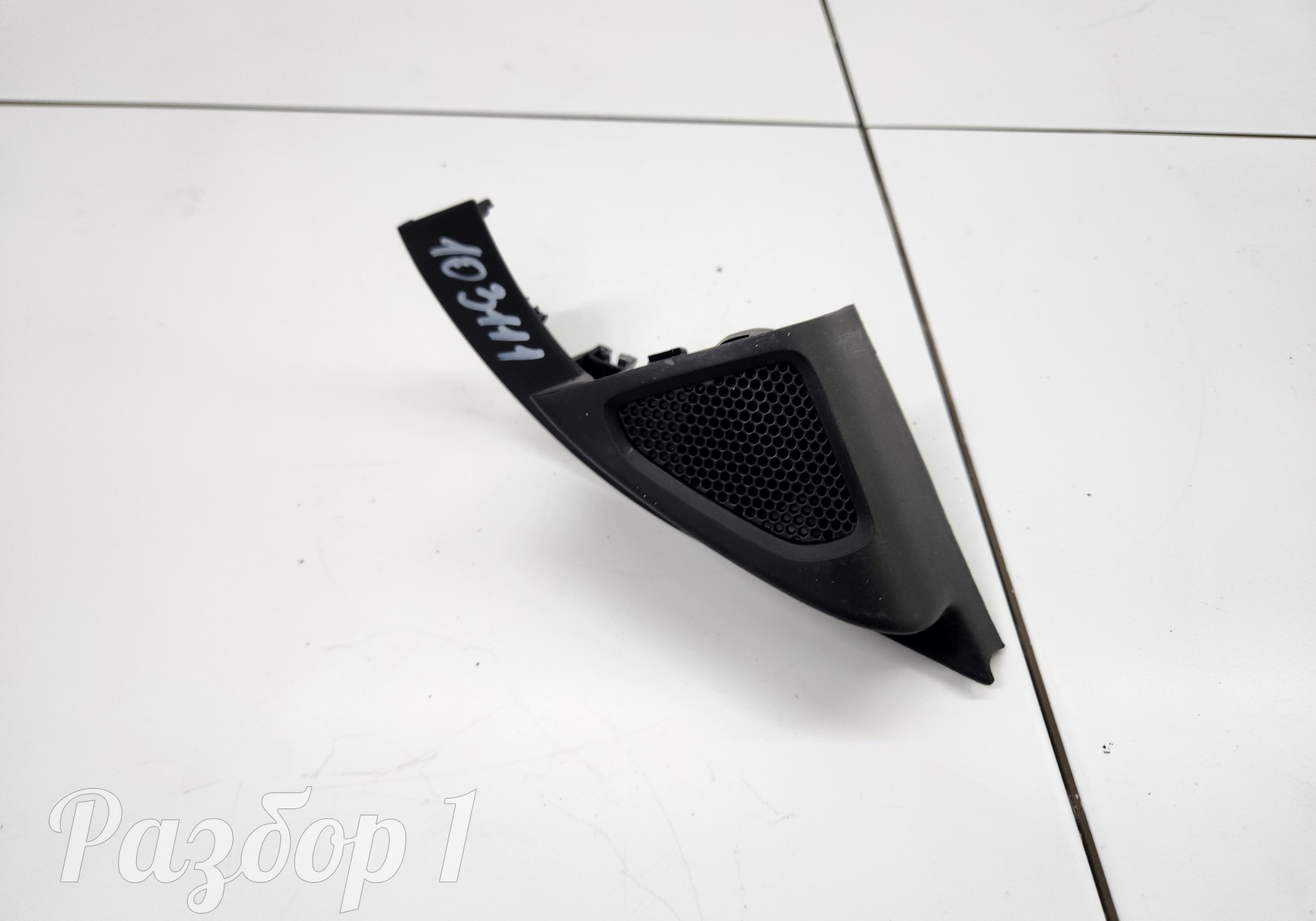 8889529298 Накладка двери передней левой + динамик для Geely Emgrand (SS11) (с 2021)