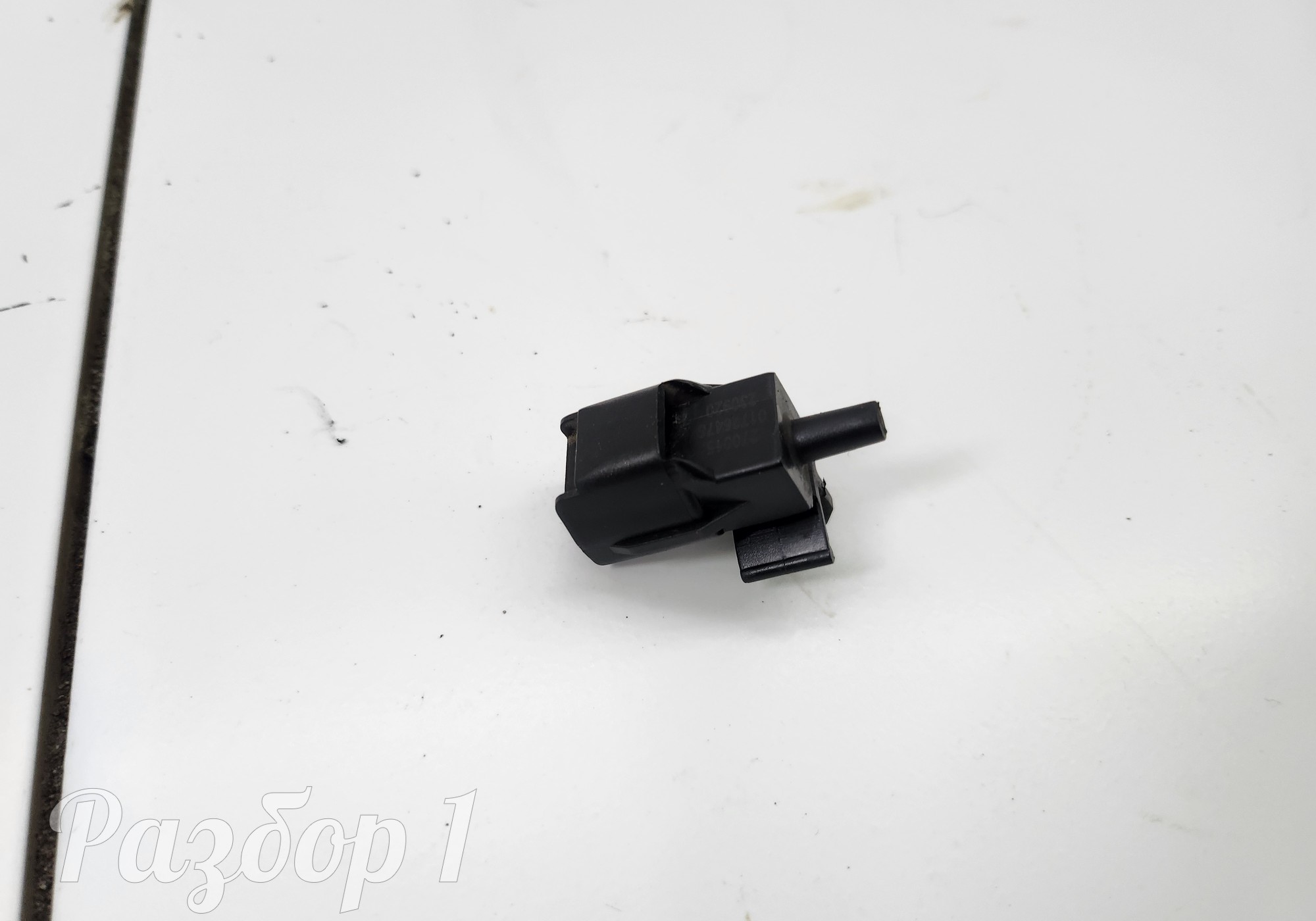 01726476 Датчик температуры воздуха для Geely Emgrand (SS11) (с 2021)