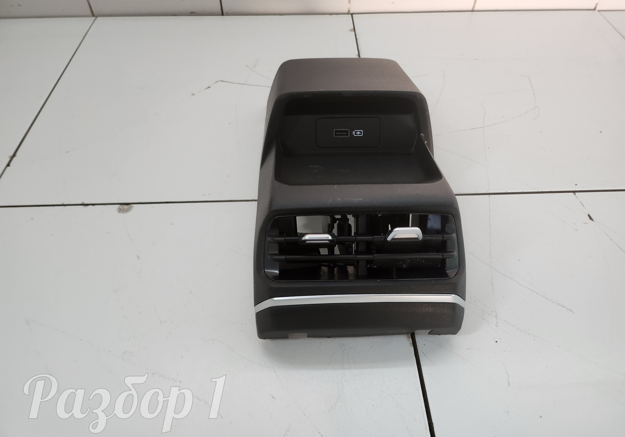 Накладка центральной консоли для Geely Emgrand (SS11) (с 2021)