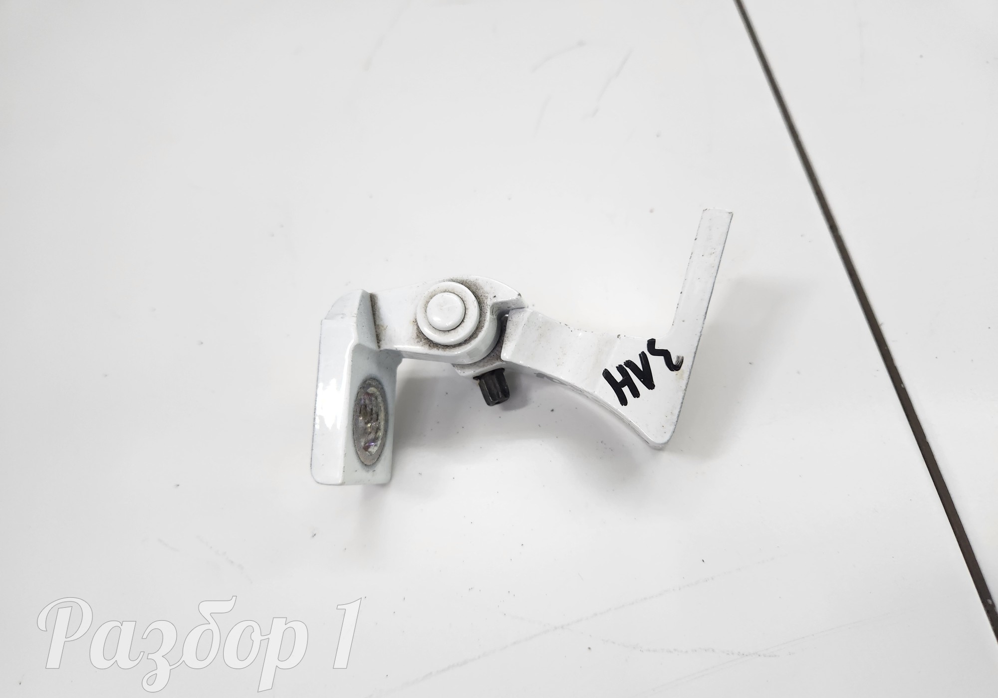 01236326 Петля двери задняя левая нижняя для Geely Tugella (с 2019)