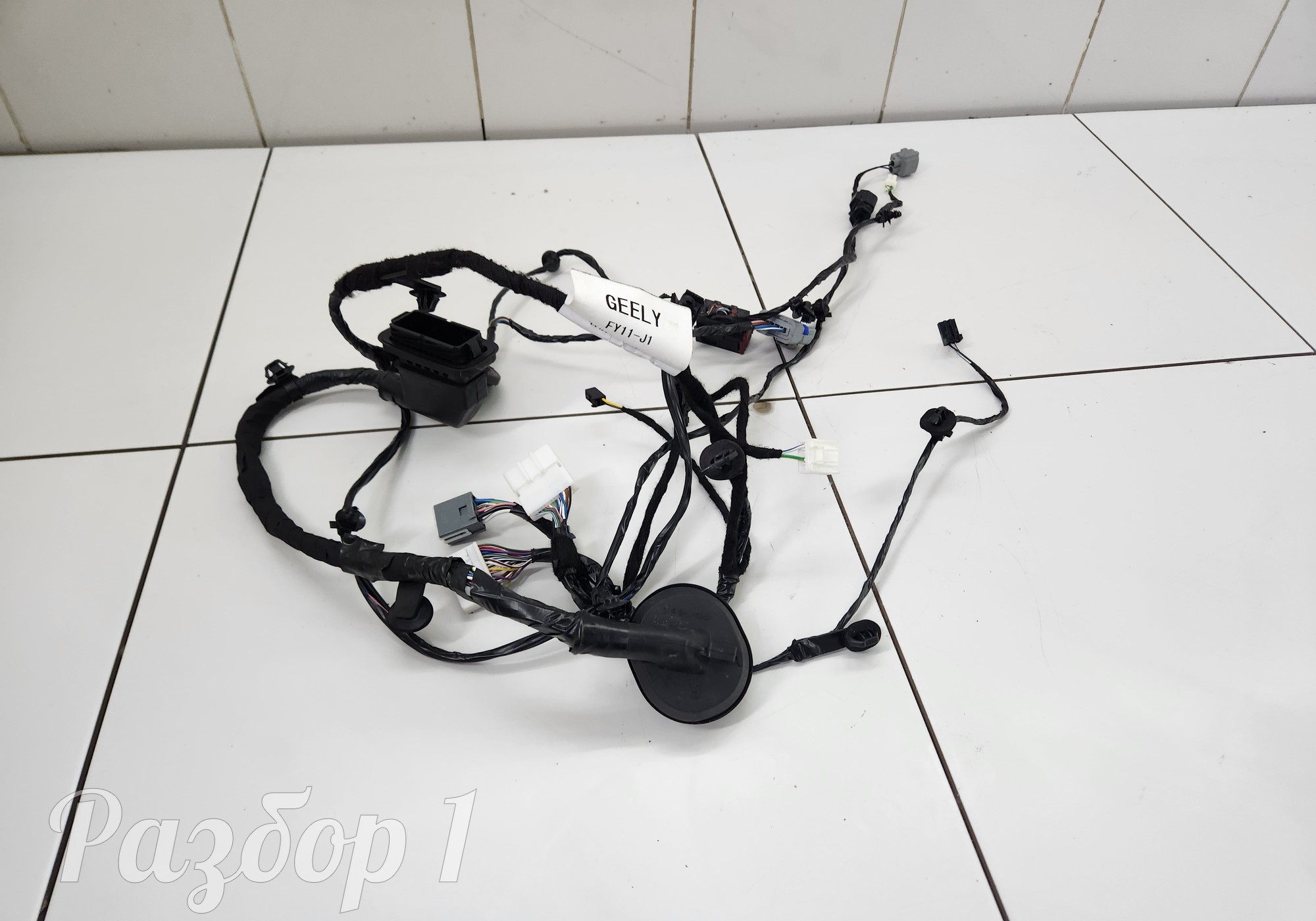 8893321263 Электропроводка передней правой двери для Geely Tugella (с 2019)