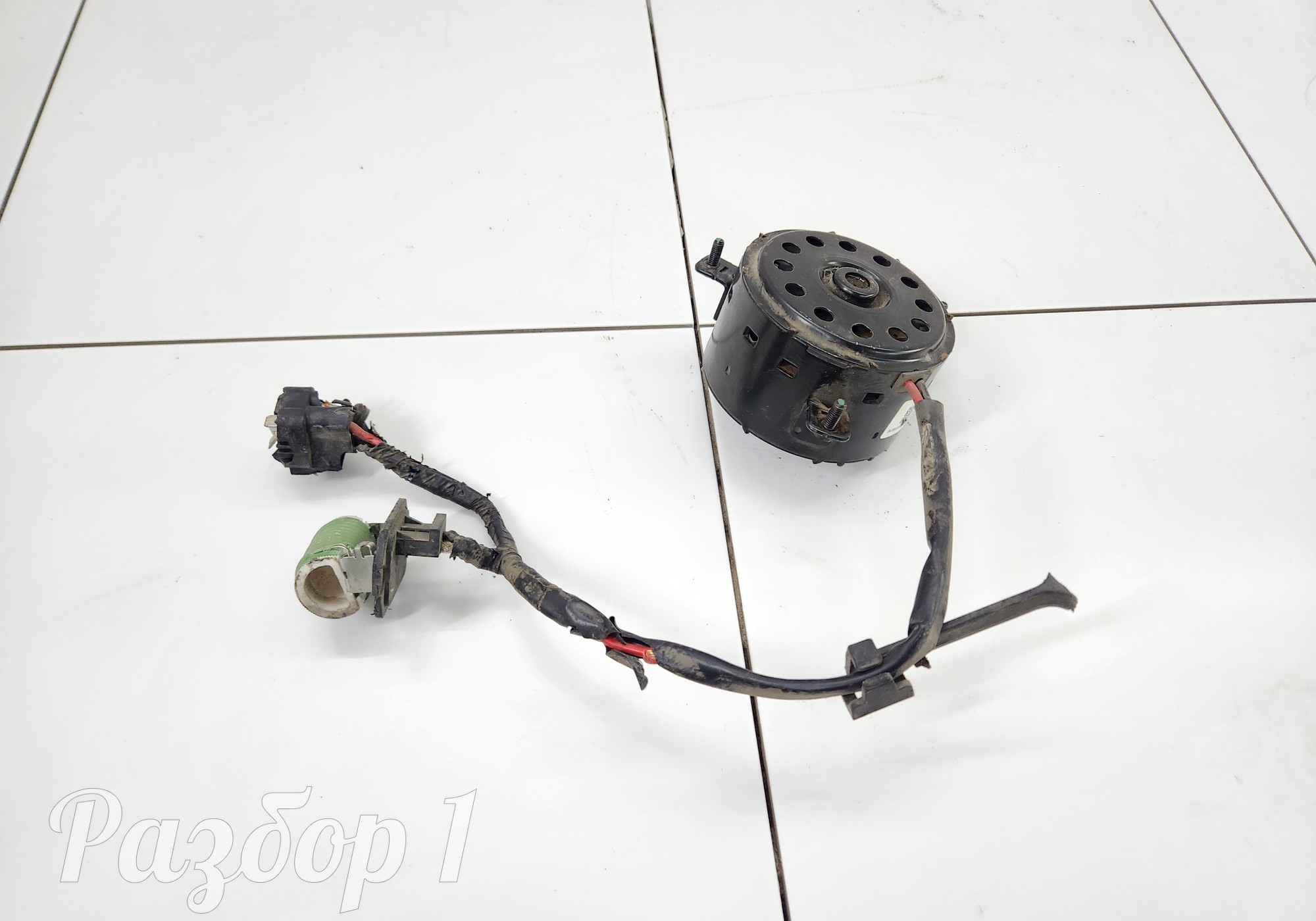 Моторчик вентилятора для Geely Emgrand (SS11) (с 2021)