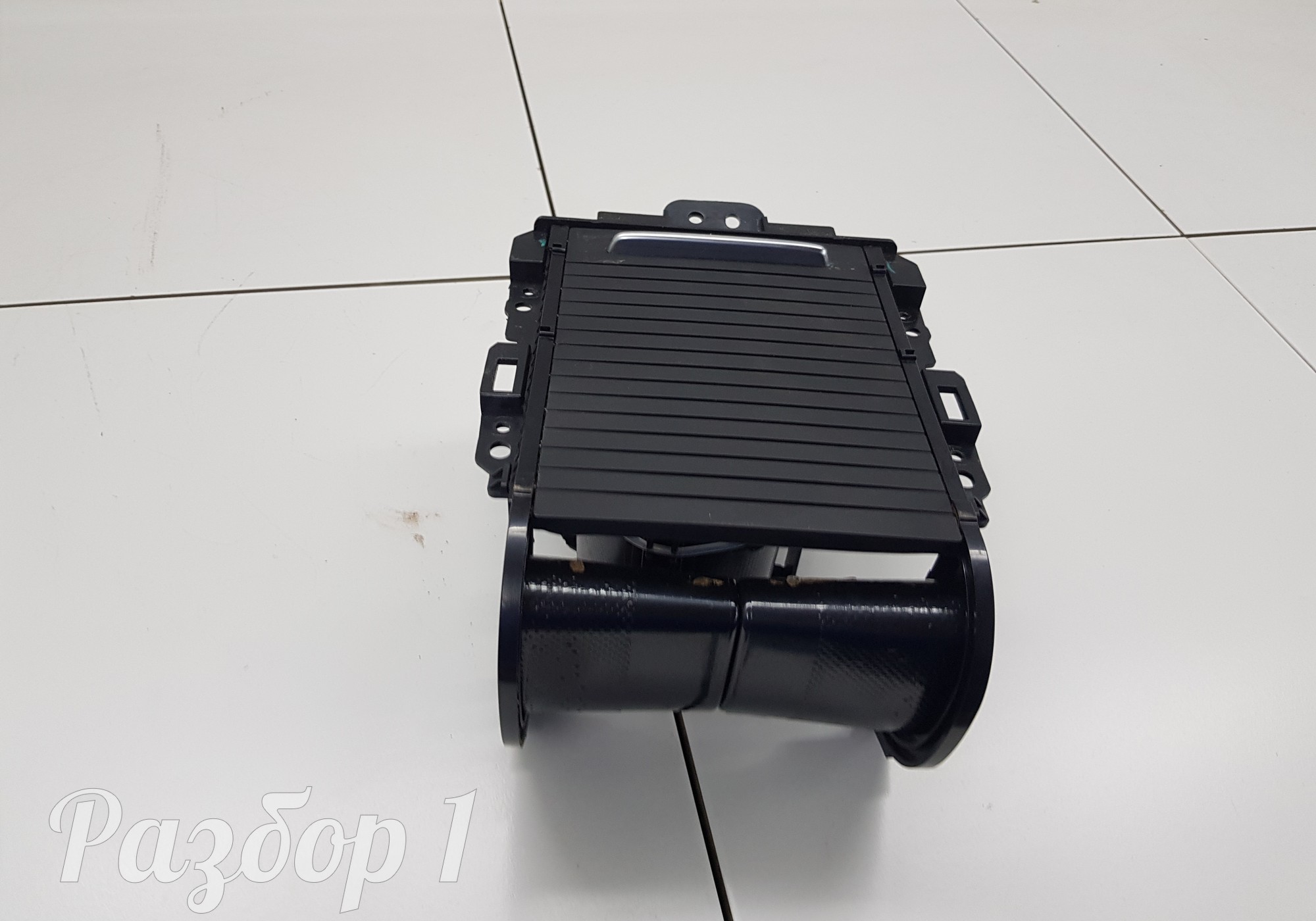 6600072272 Подстаканник для Geely Atlas Pro (с 2021)