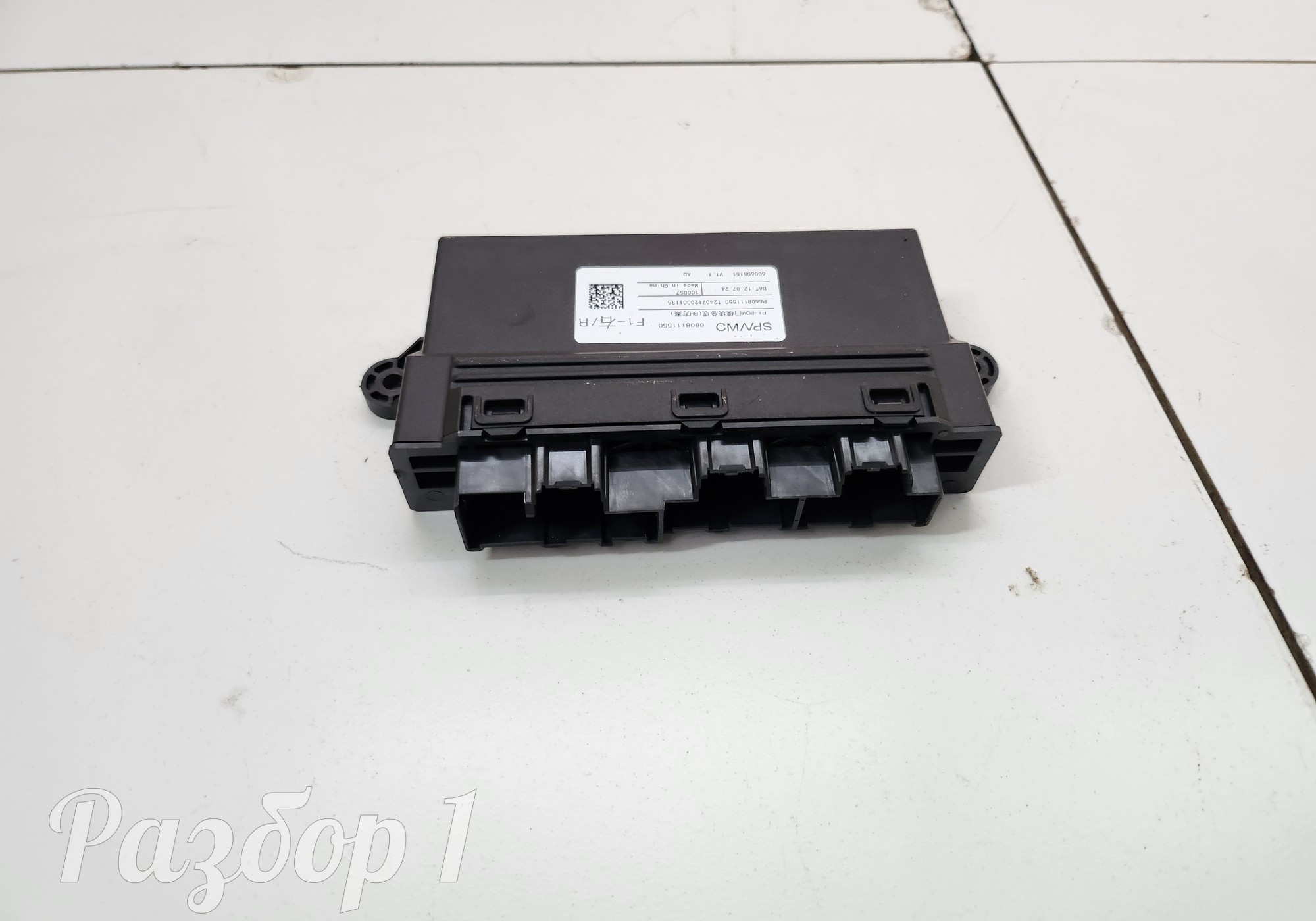 6608111550 Электронный блок передней правой двери для Geely Monjaro (с 2021)